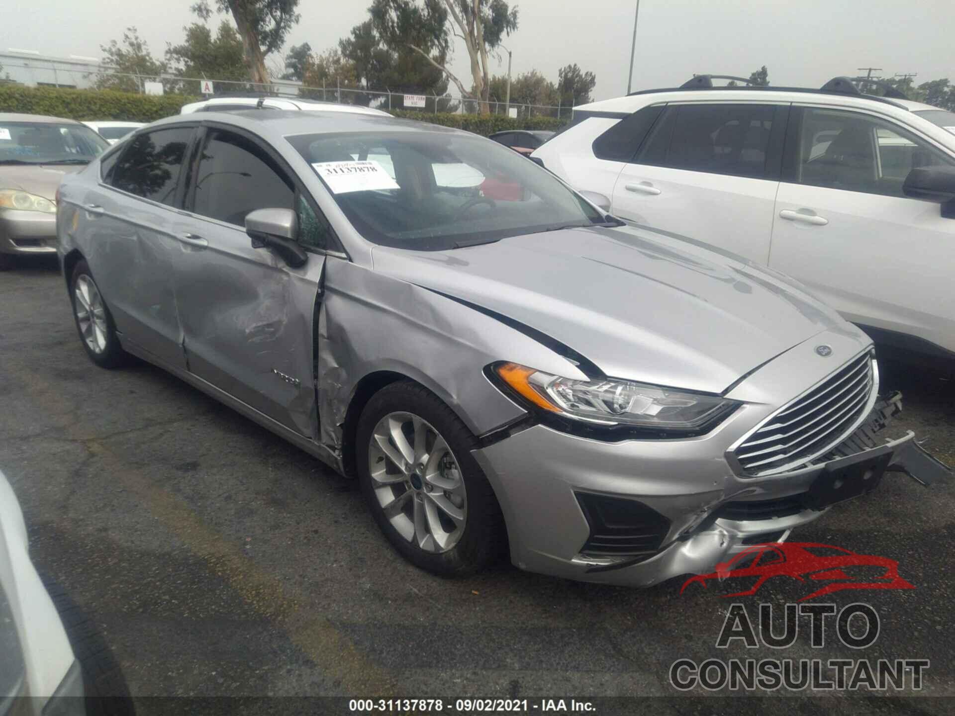 FORD FUSION HYBRID 2019 - 3FA6P0LU6KR148702