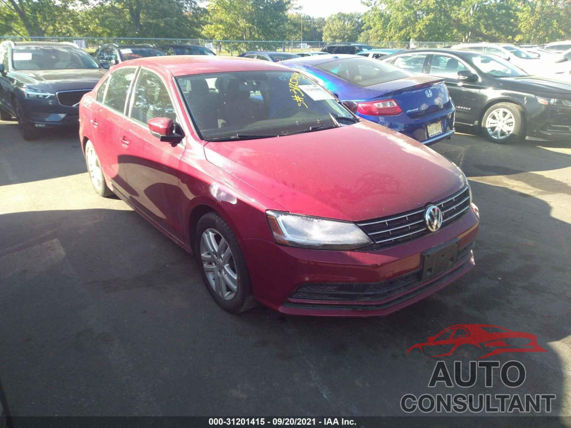 VOLKSWAGEN JETTA 2018 - 3VW2B7AJ0JM220365