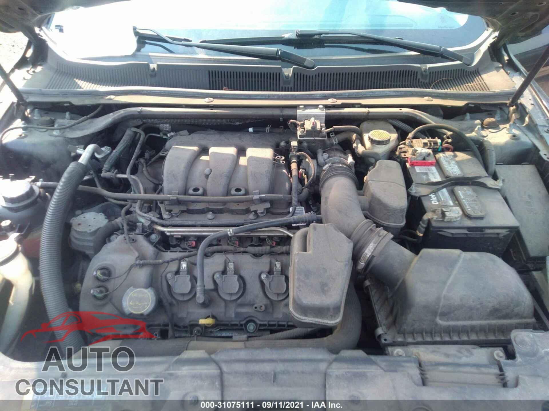 FORD TAURUS 2018 - 1FAHP2D85JG103164