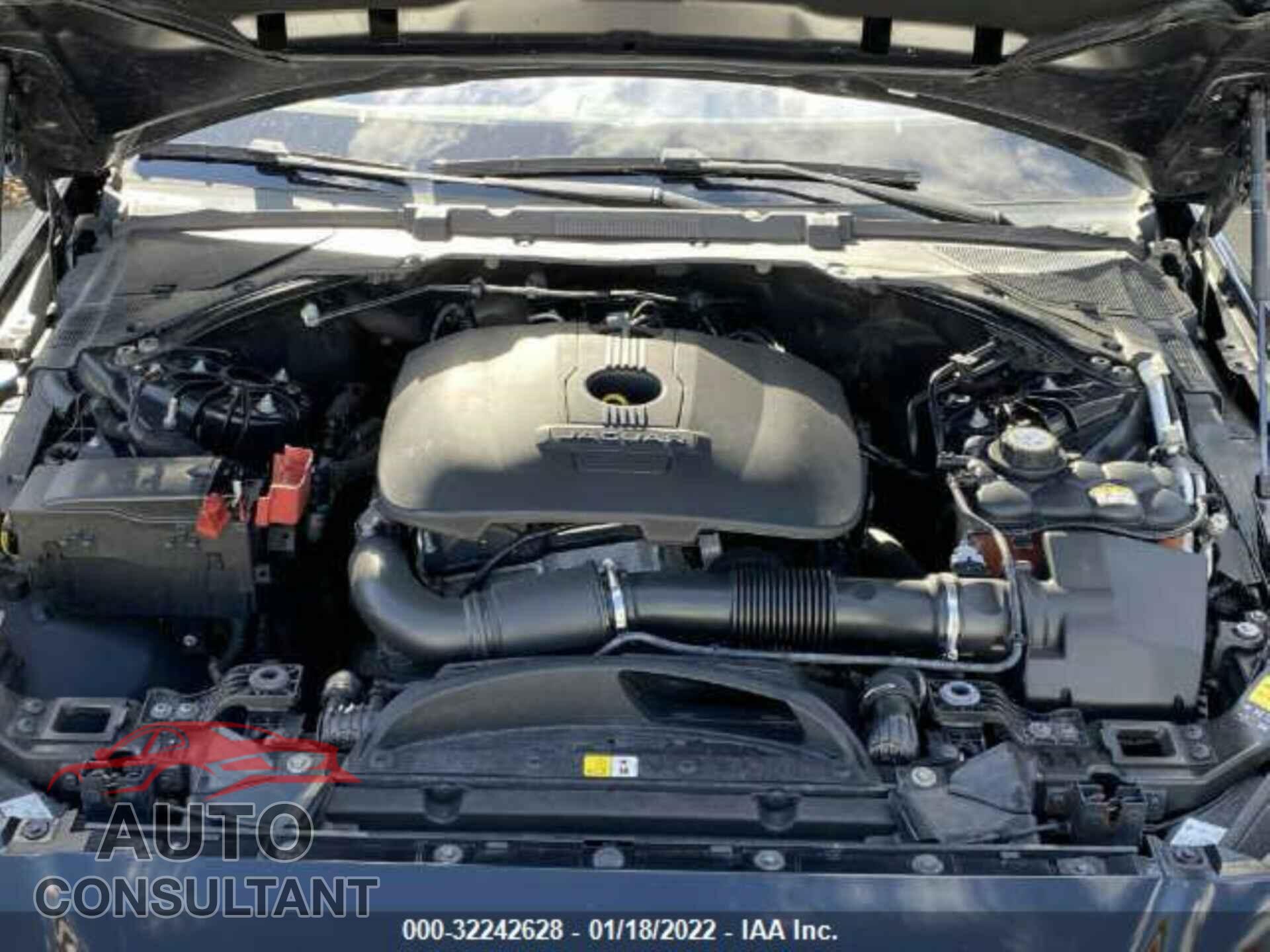 JAGUAR XE 2017 - SAJAR4BG8HA974294