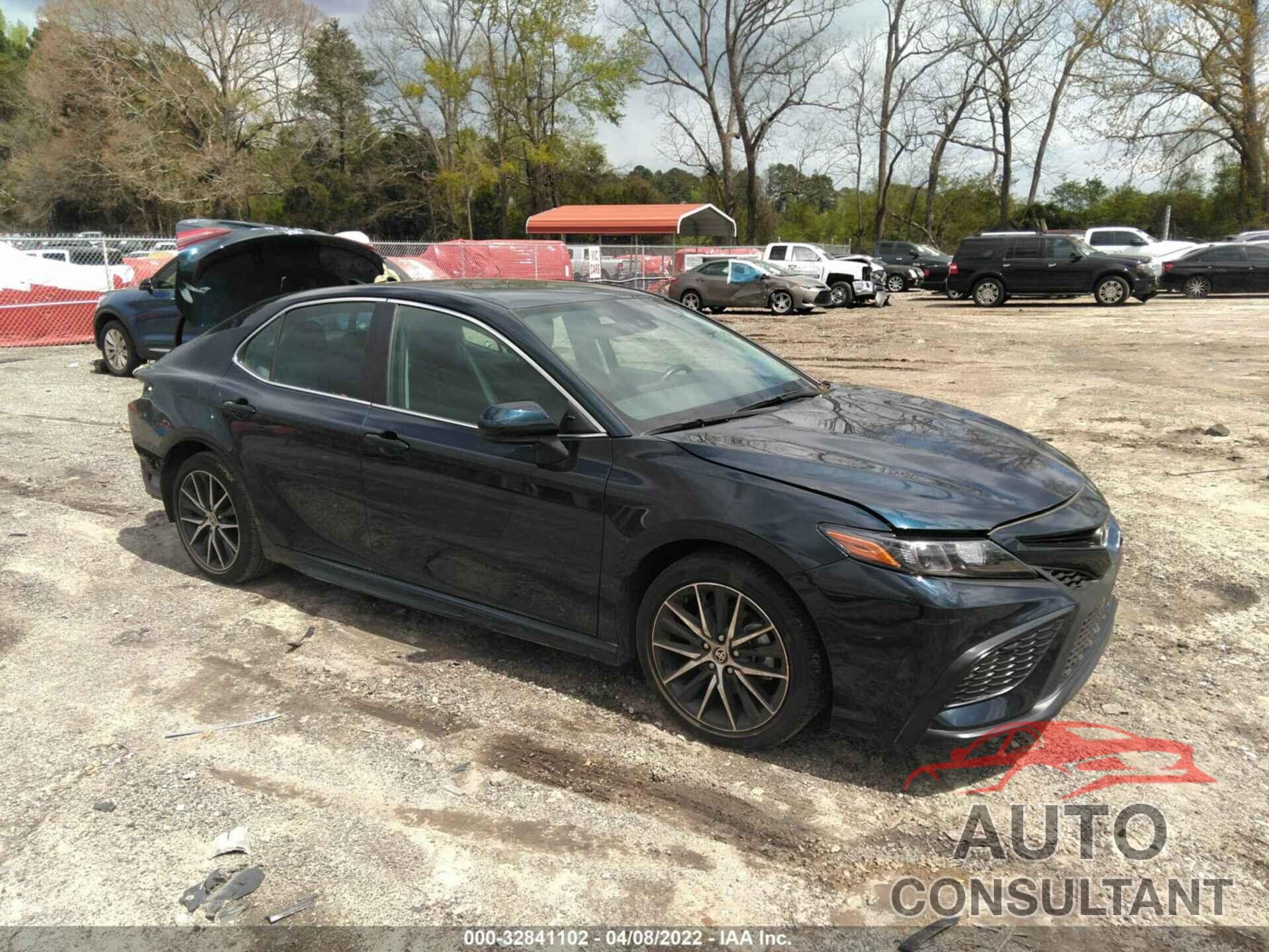 TOYOTA CAMRY 2021 - 4T1G11AK6MU573884