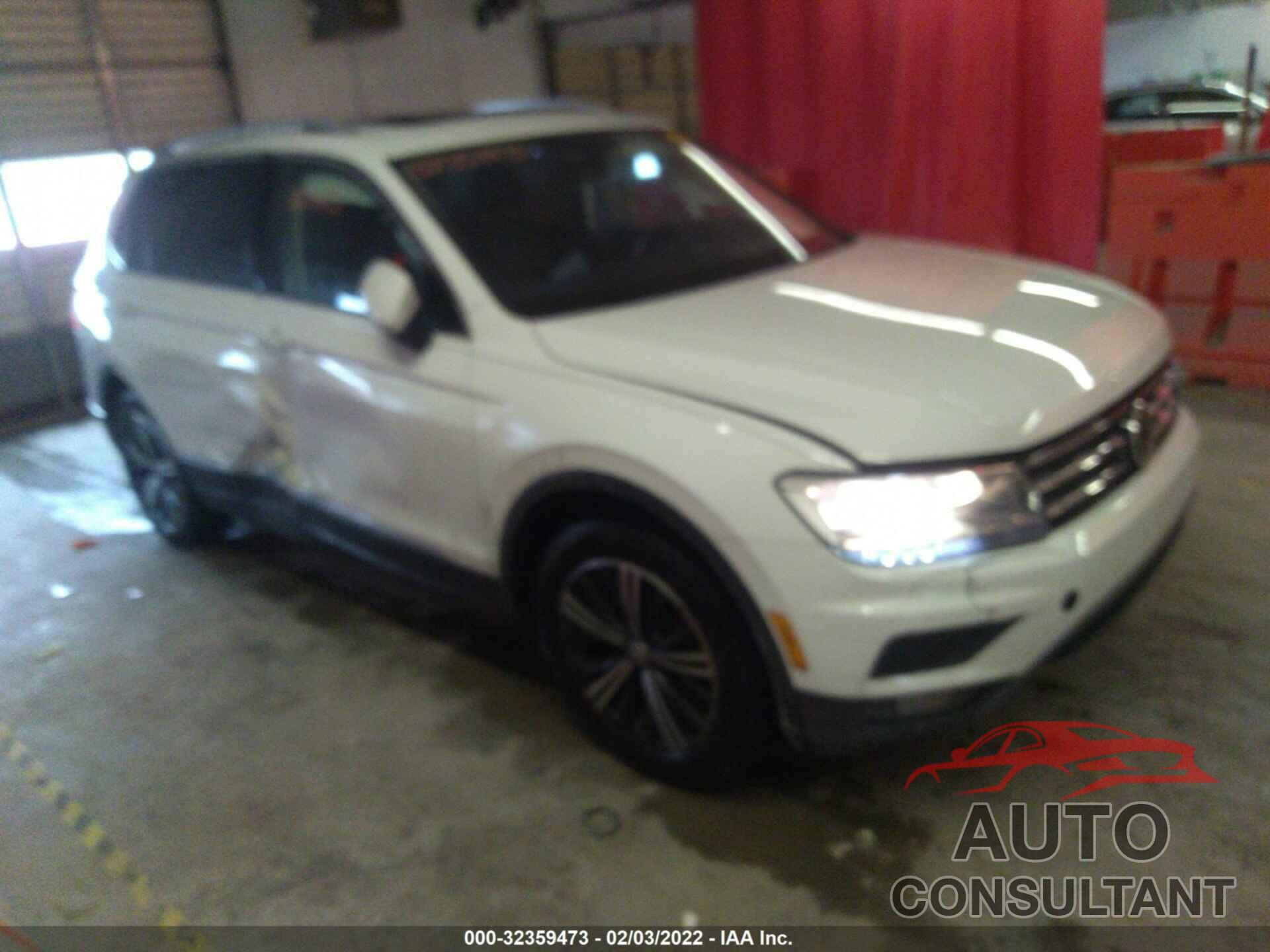 VOLKSWAGEN TIGUAN 2018 - 3VV2B7AX4JM072861