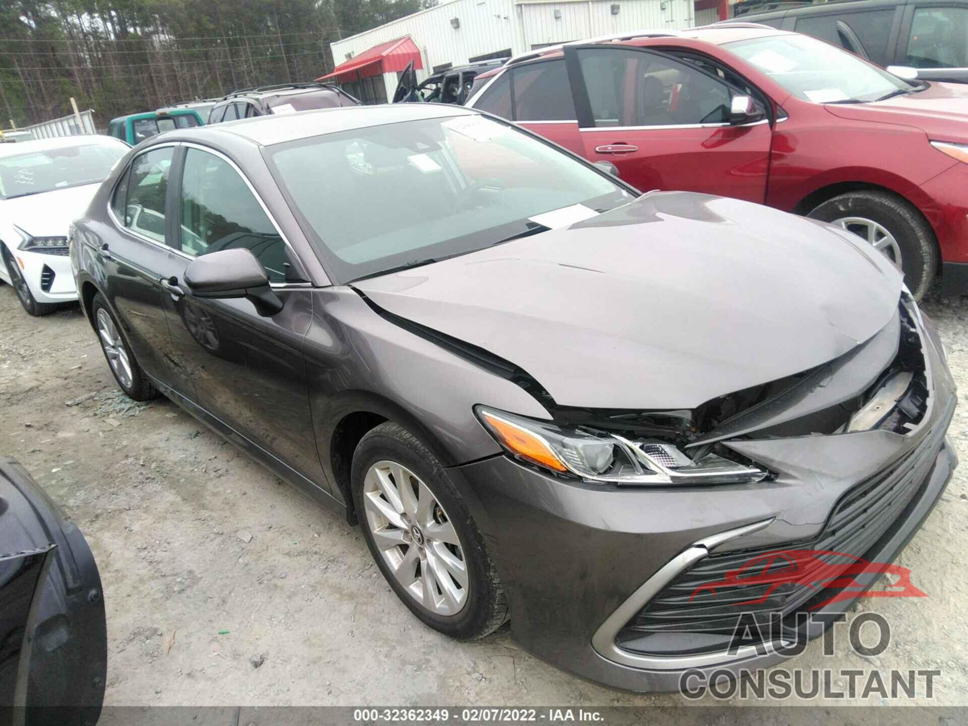TOYOTA CAMRY 2021 - 4T1C11AK1MU437628