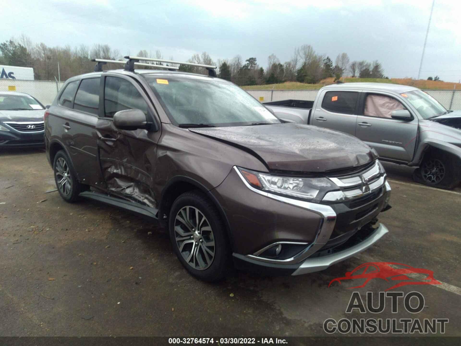 MITSUBISHI OUTLANDER 2018 - JA4AD2A32JZ034641