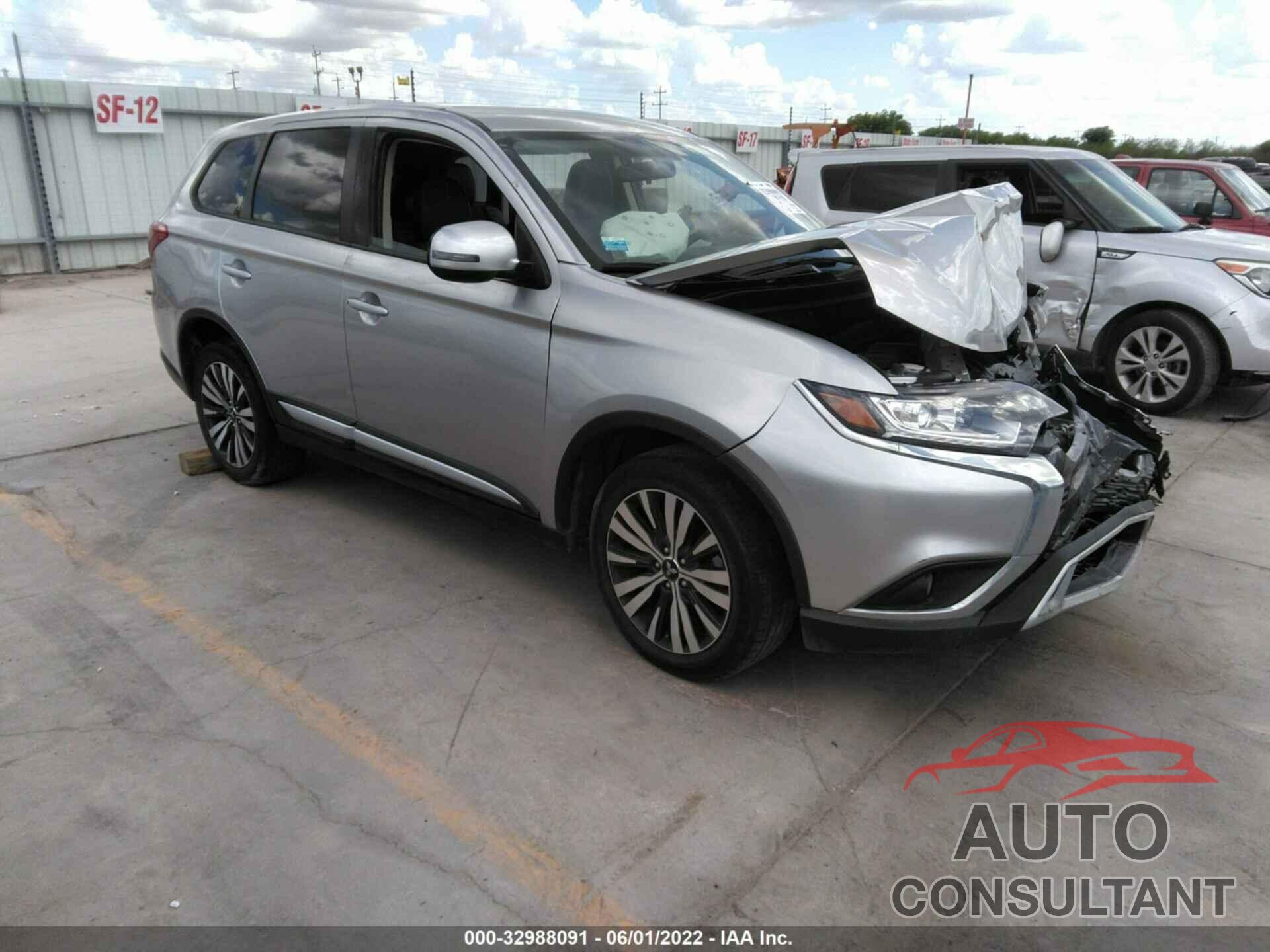 MITSUBISHI OUTLANDER 2019 - JA4AD3A33KZ015278