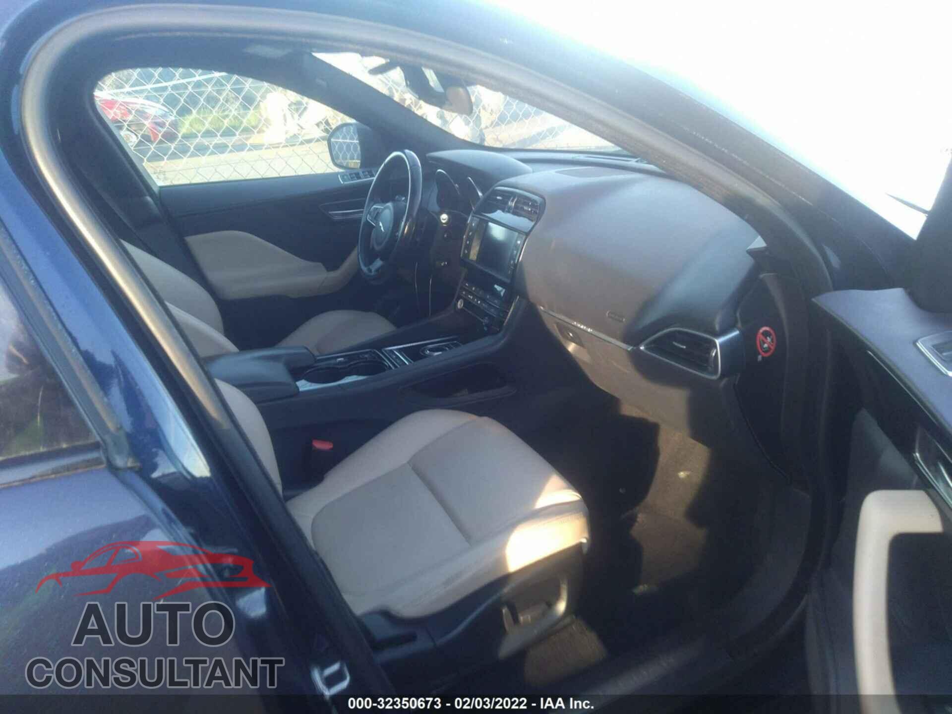 JAGUAR F-PACE 2017 - SADCJ2BV7HA090773
