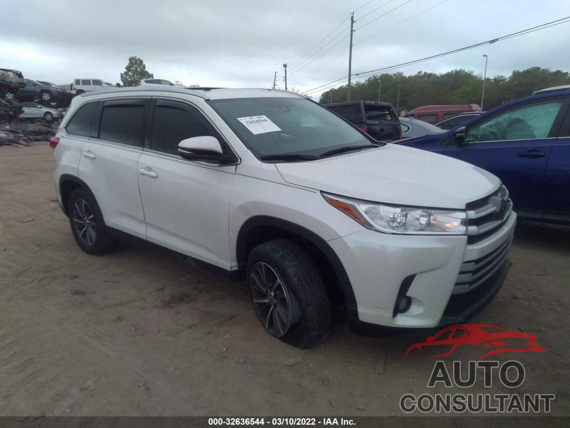 TOYOTA HIGHLANDER 2019 - 5TDKZRFH8KS563815