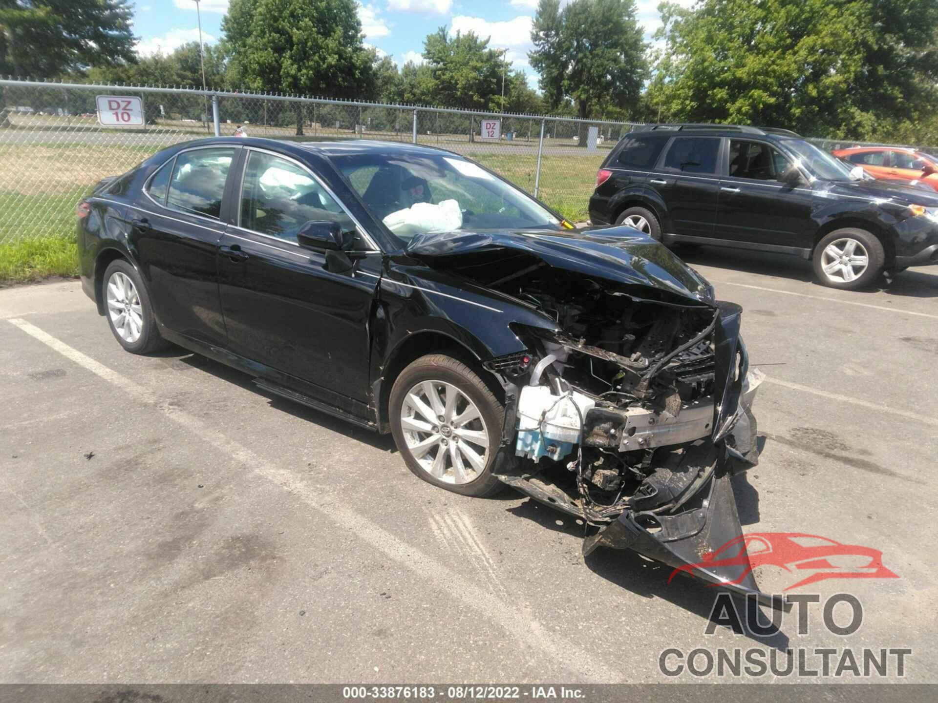 TOYOTA CAMRY 2018 - 4T1B11HK3JU623765