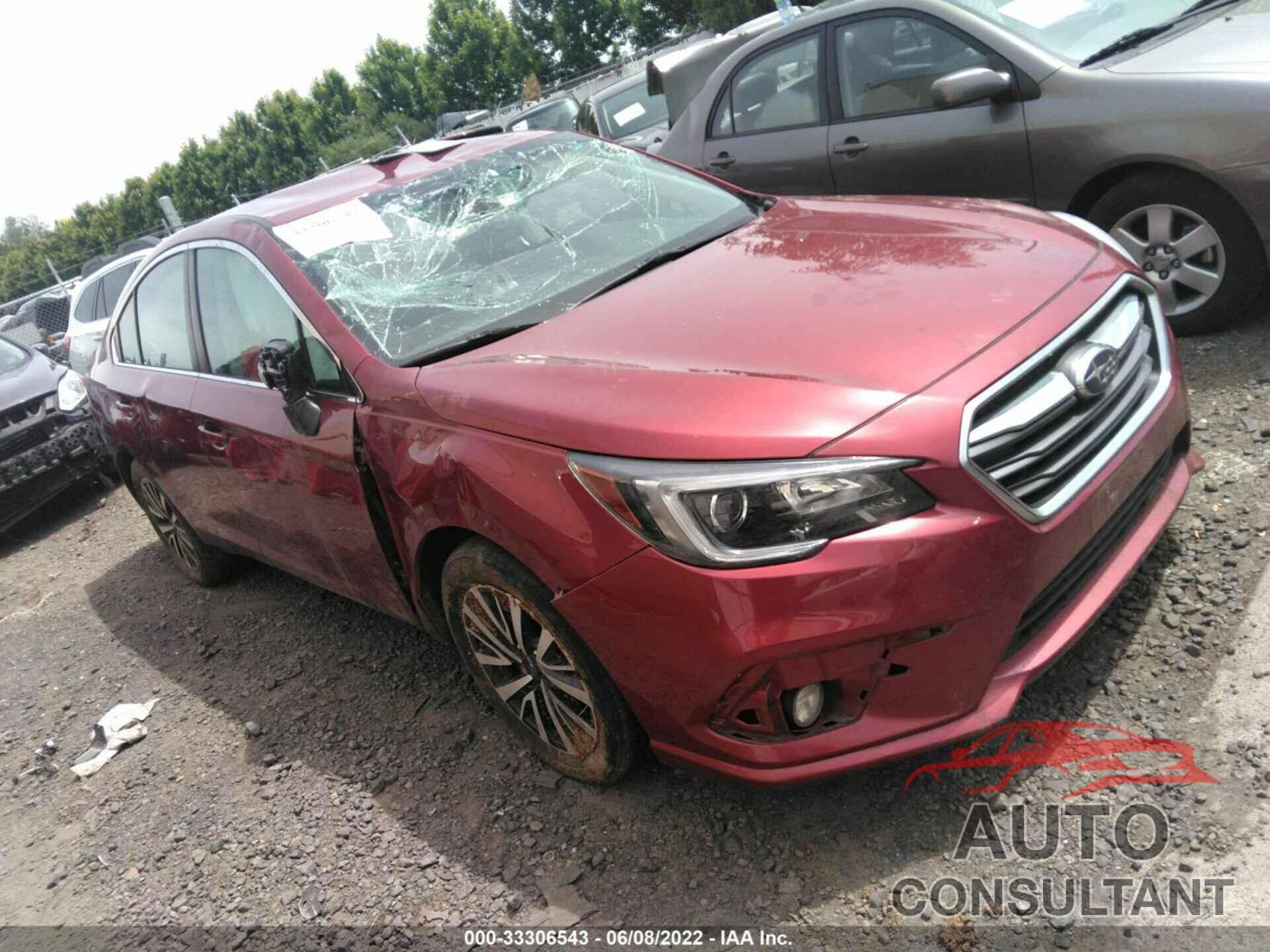 SUBARU LEGACY 2018 - 4S3BNAF69J3046213