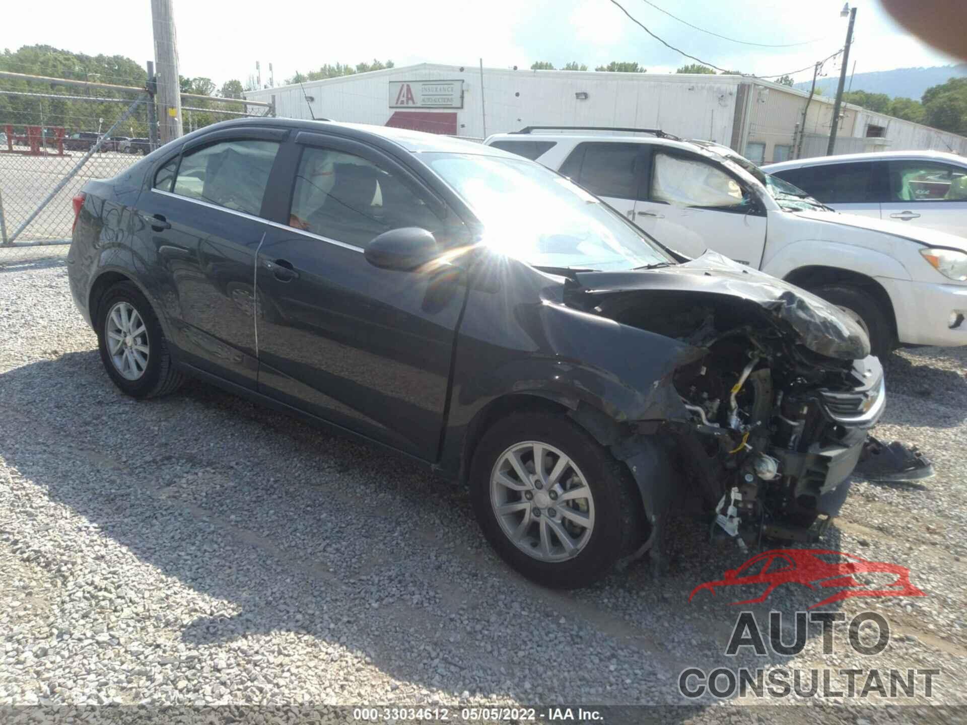 CHEVROLET SONIC 2017 - 1G1JD5SH8H4103821