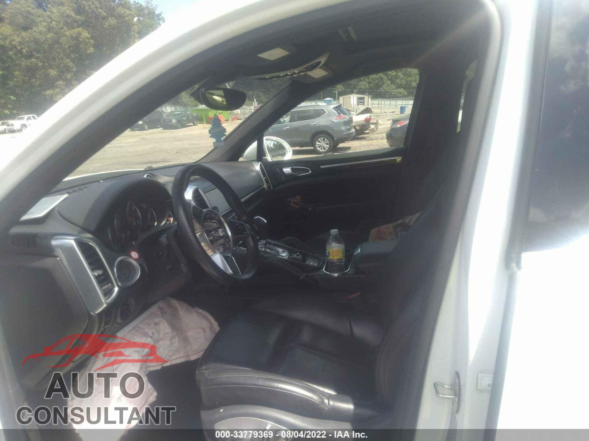 PORSCHE CAYENNE 2016 - WP1AA2A2XGKA09010