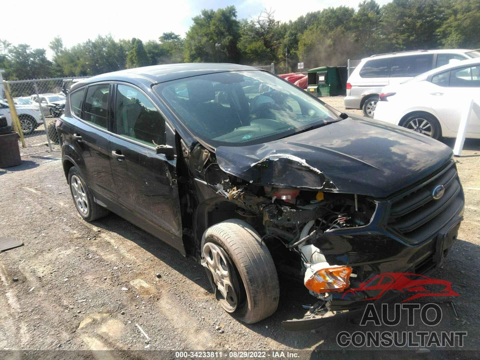 FORD ESCAPE 2017 - 1FMCU0F71HUE83357