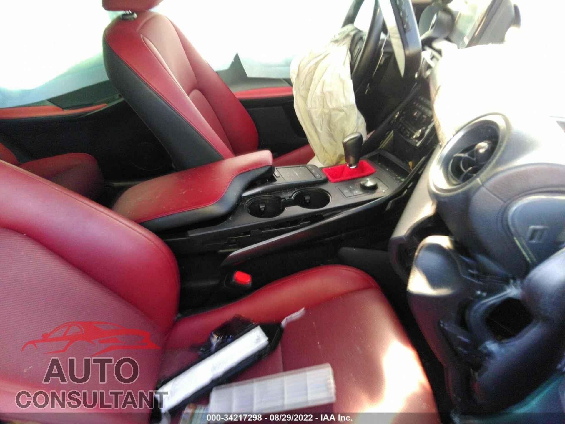 LEXUS IS 2021 - JTHAA1D24M5109409