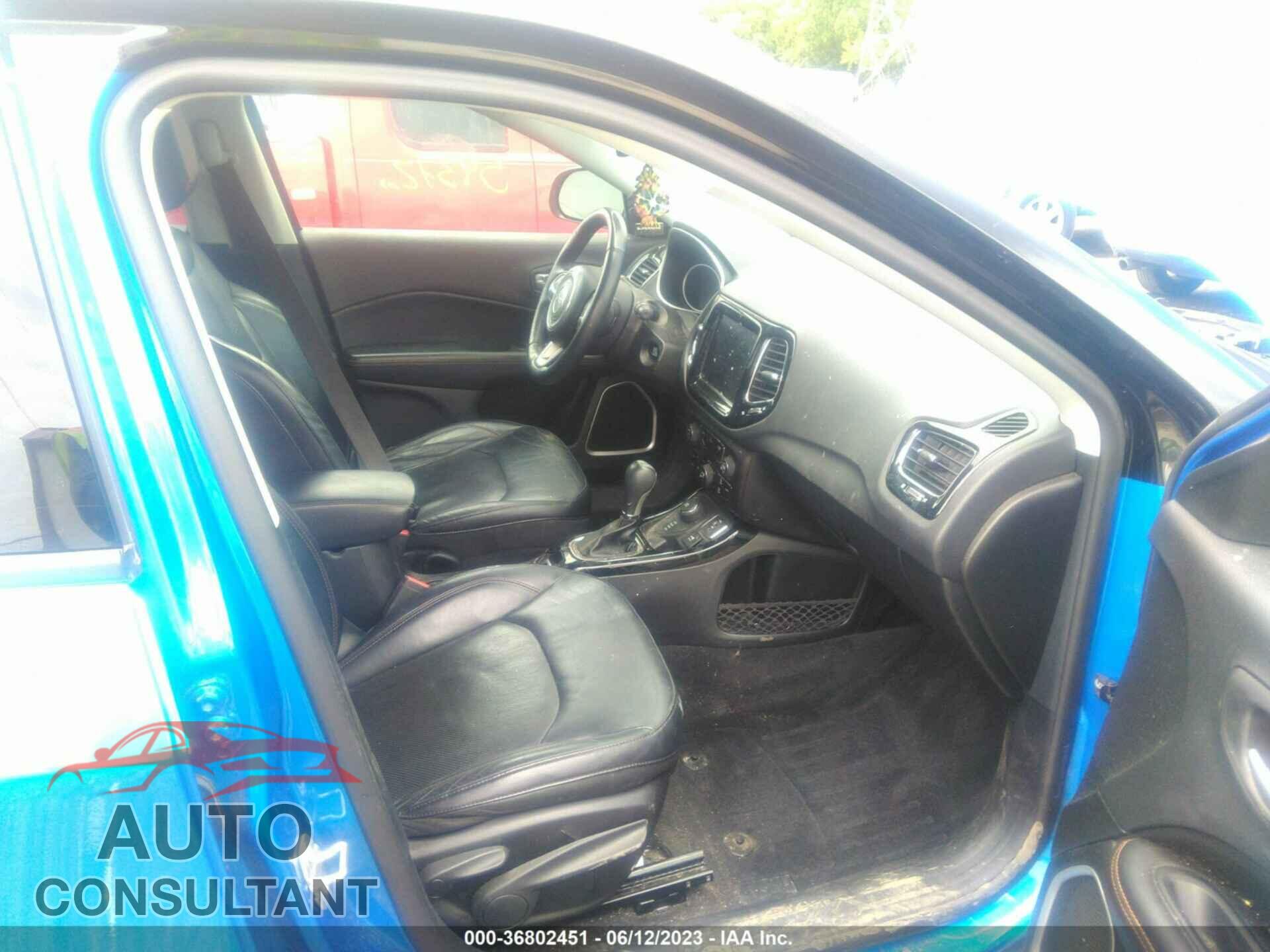 JEEP COMPASS 2018 - 3C4NJDCB8JT101251