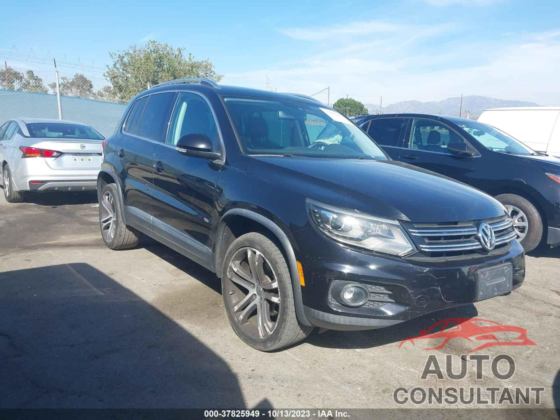 VOLKSWAGEN TIGUAN 2017 - WVGVV7AX1HK018286