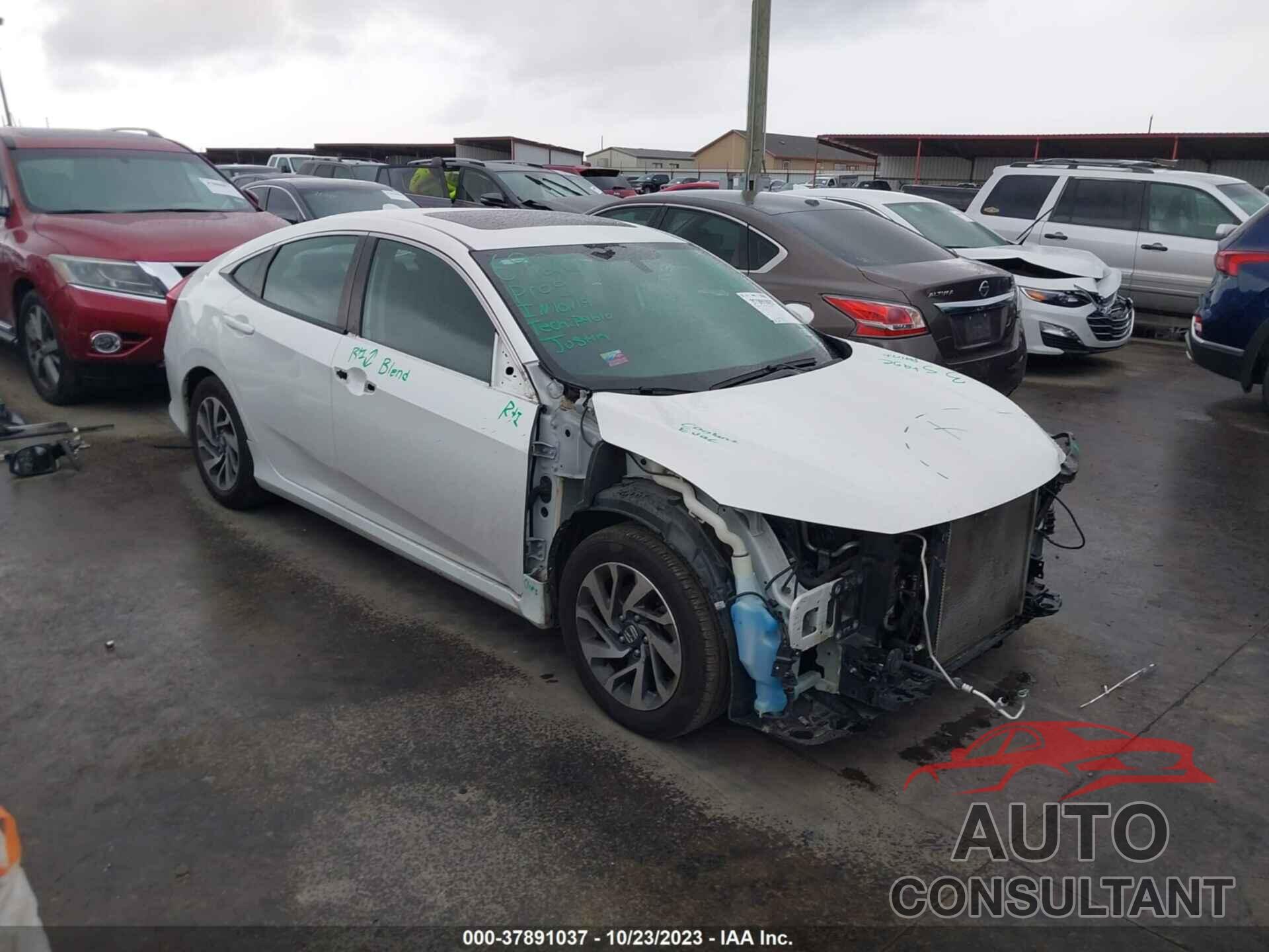 HONDA CIVIC 2018 - 19XFC2F71JE205756