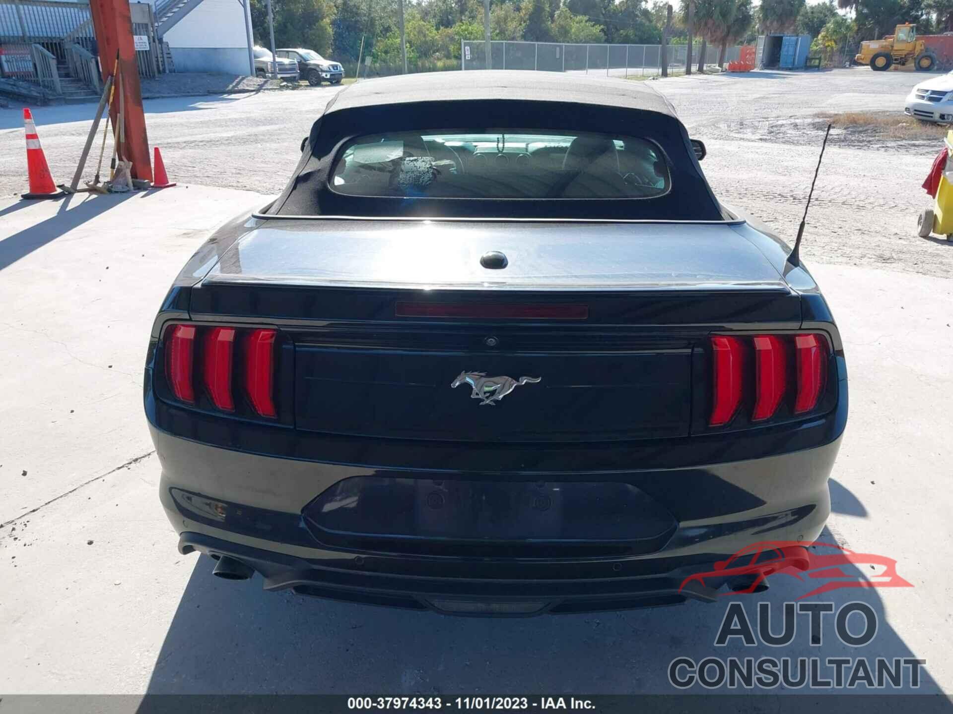 FORD MUSTANG 2018 - 1FATP8UH0J5111486