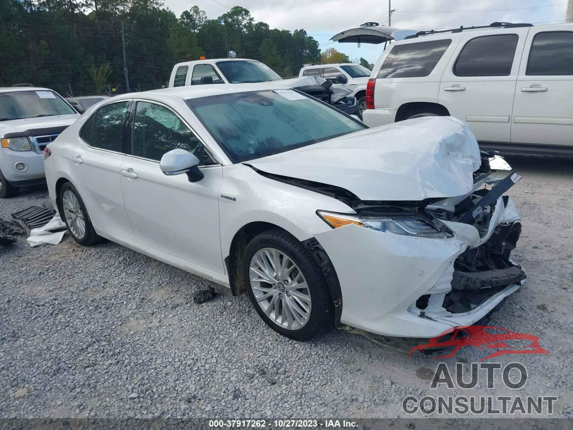TOYOTA CAMRY 2018 - 4T1B21HK6JU005420