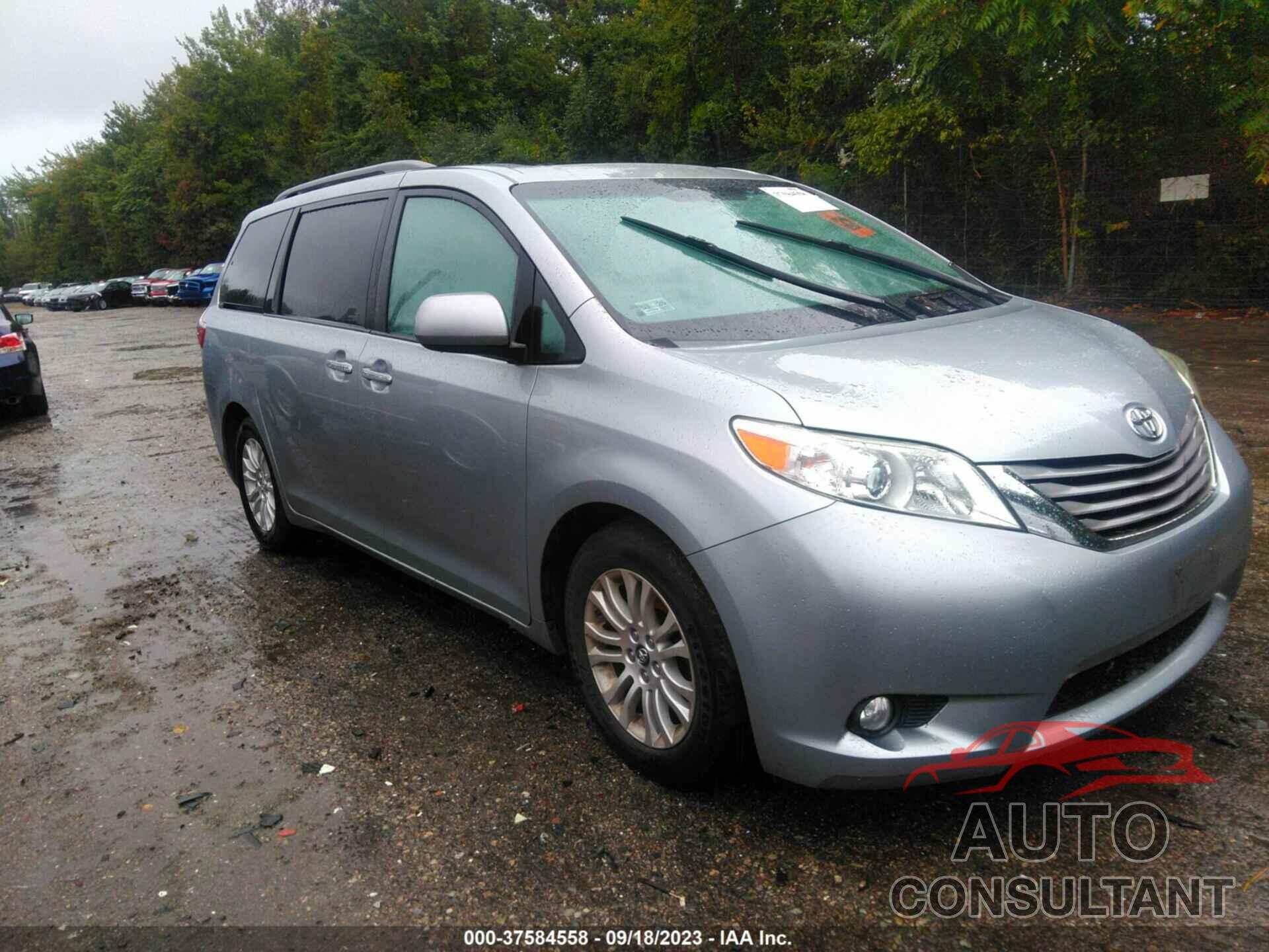 TOYOTA SIENNA 2015 - 5TDYK3DC5FS674170