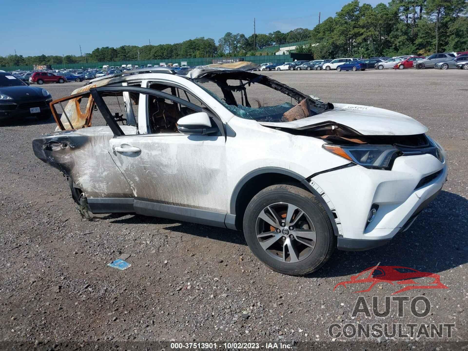 TOYOTA RAV4 2017 - JTMRFREV4HD210751