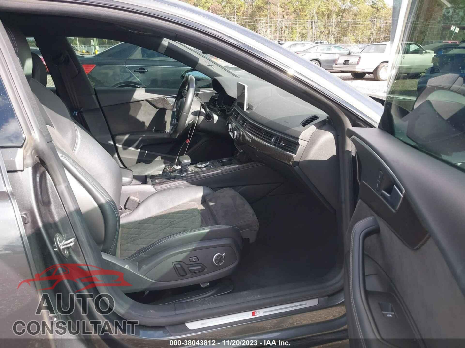 AUDI S5 2019 - WAUB4CF58KA092017