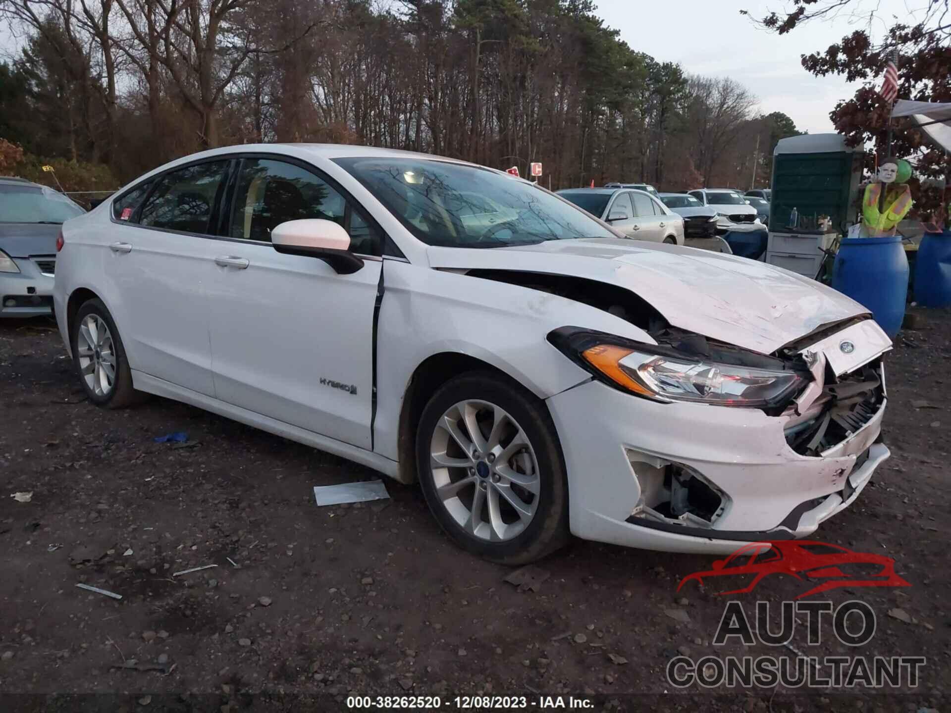 FORD FUSION HYBRID 2019 - 3FA6P0LU2KR157414