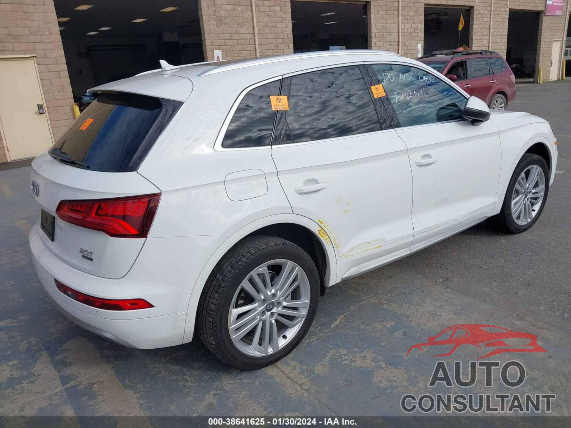 AUDI Q5 2018 - WA1BNAFY1J2227324