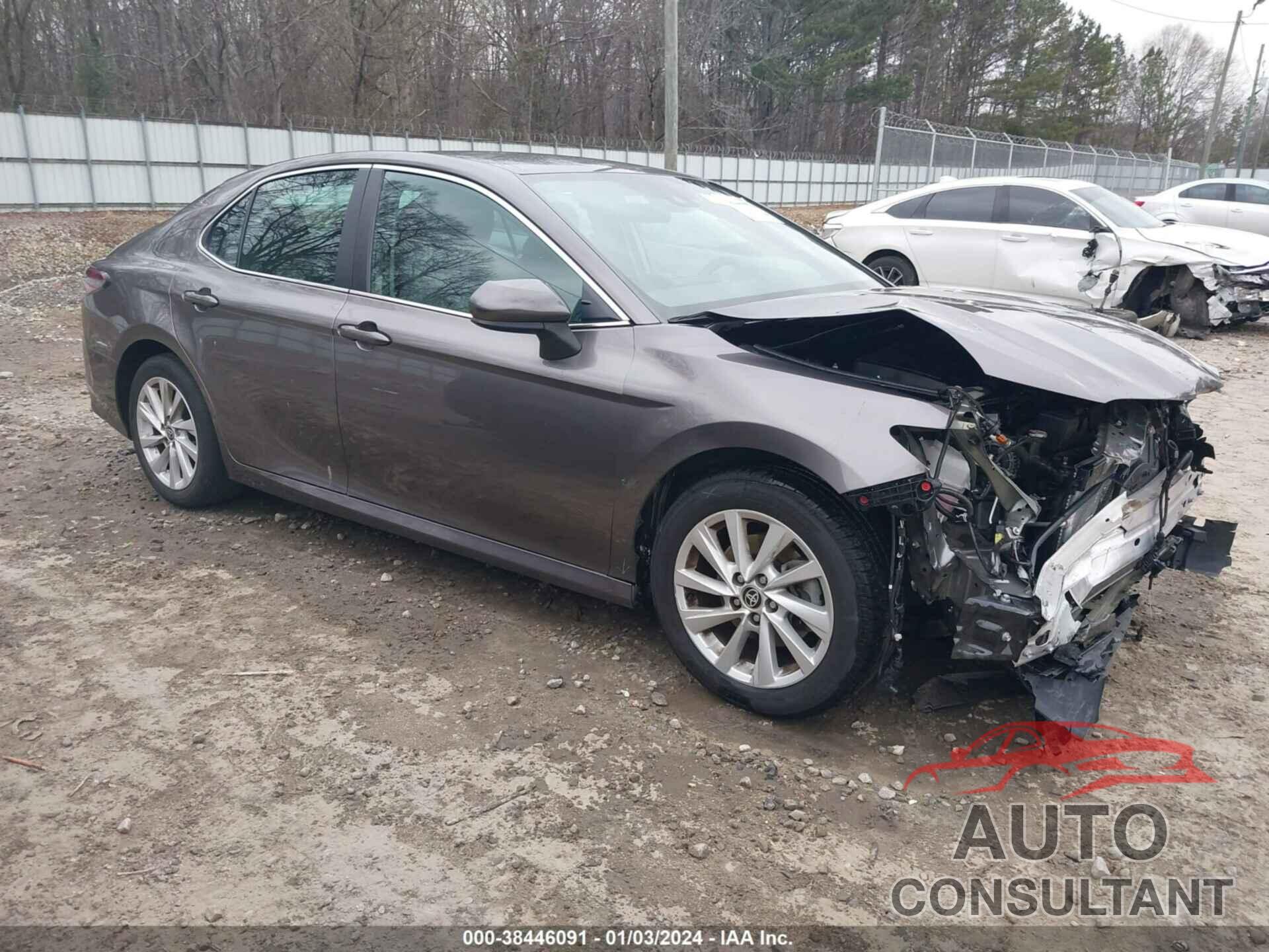 TOYOTA CAMRY 2022 - 4T1C11AK4NU067244