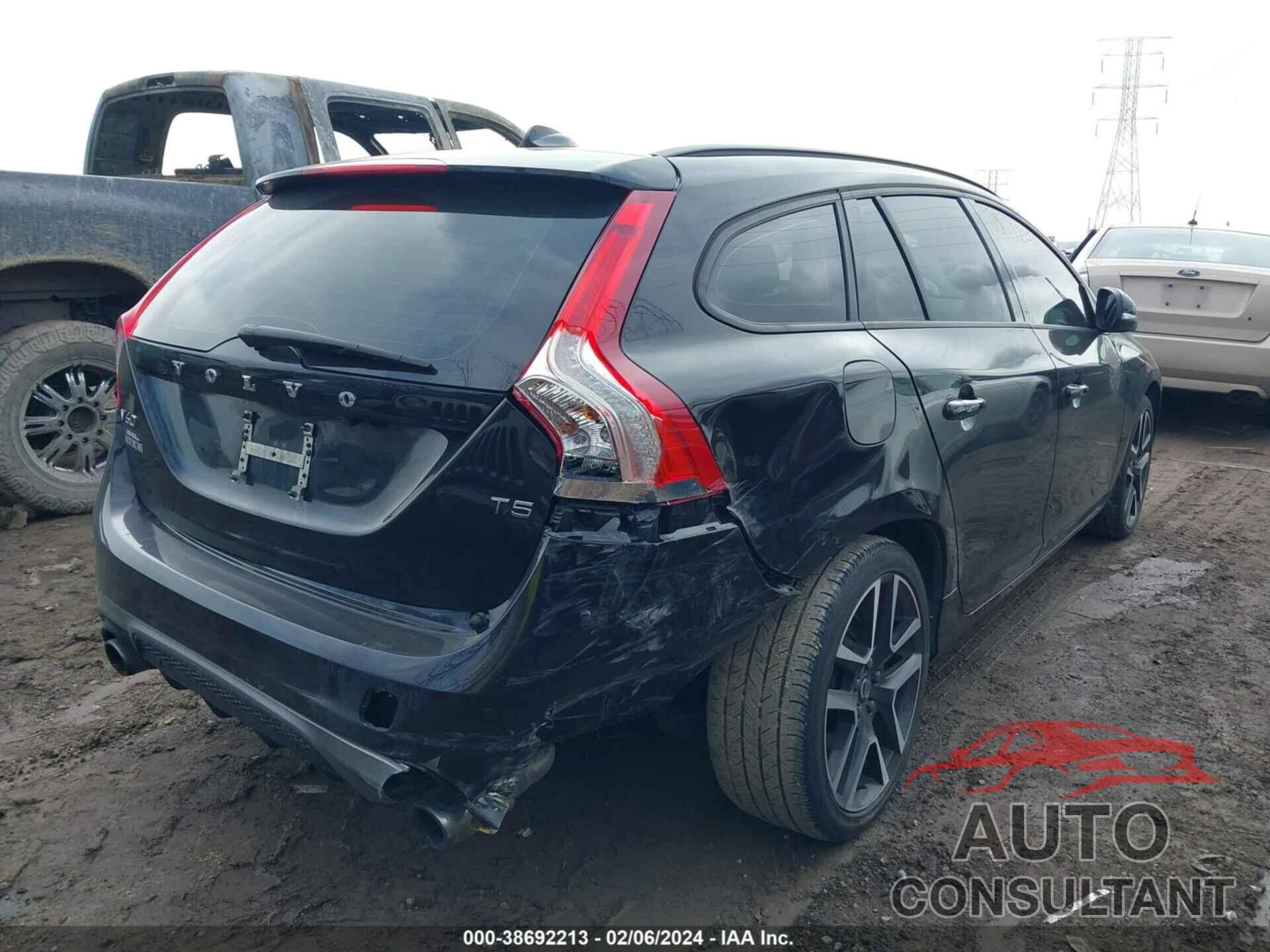 VOLVO V60 2018 - YV140MEL6J2391392