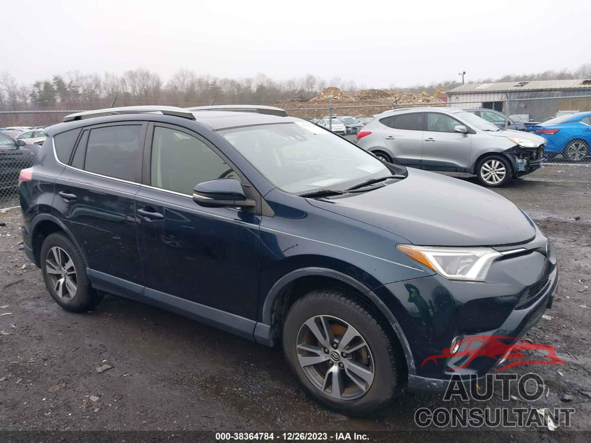 TOYOTA RAV4 2018 - JTMRFREV6JJ258498