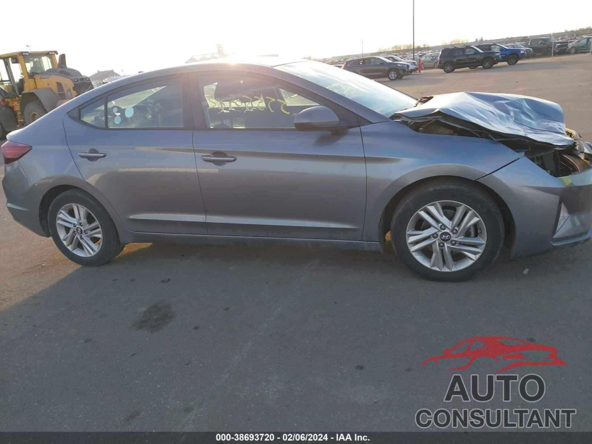 HYUNDAI ELANTRA 2019 - 5NPD84LF1KH413343