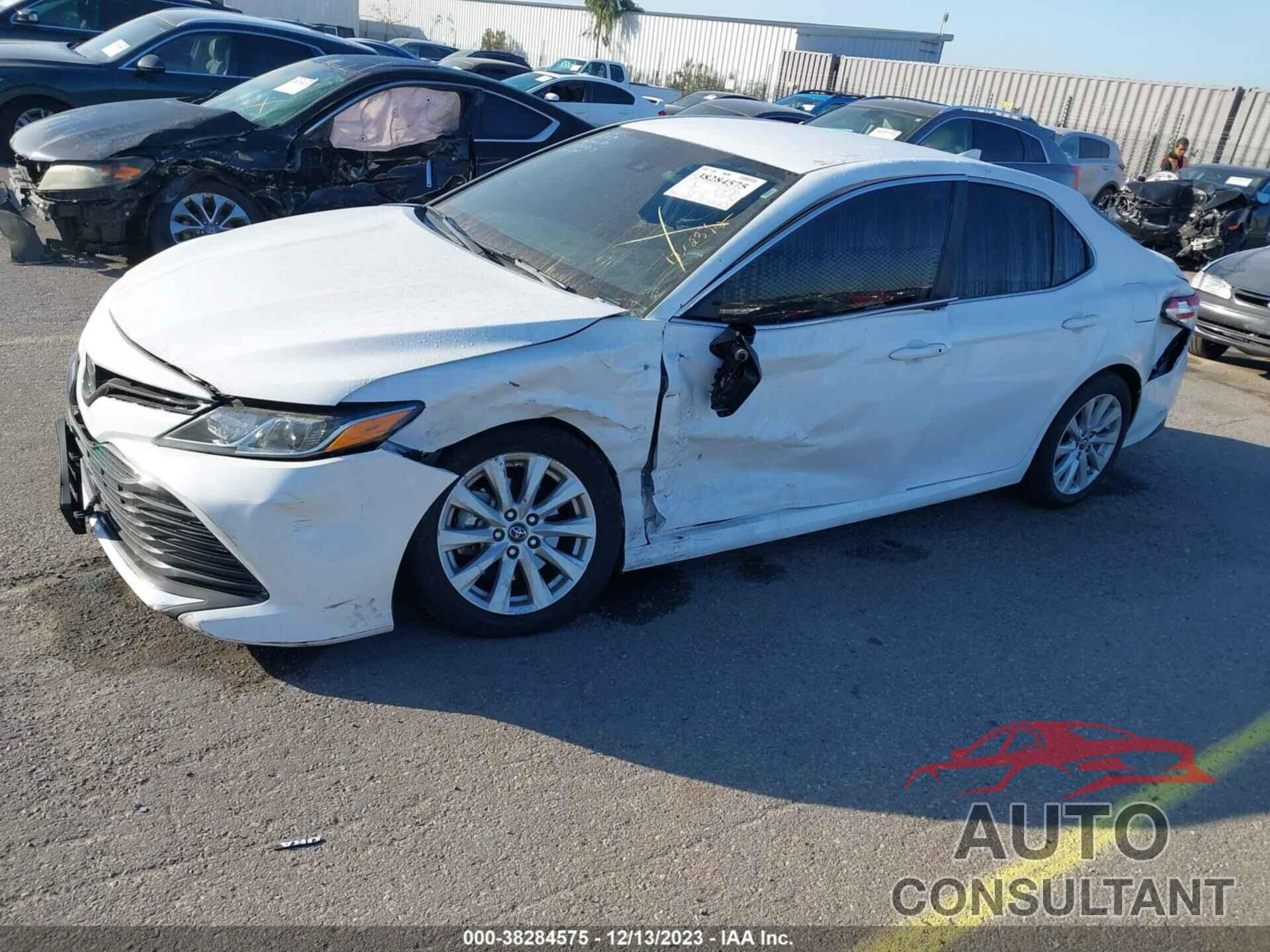 TOYOTA CAMRY 2019 - 4T1B11HK3KU743387