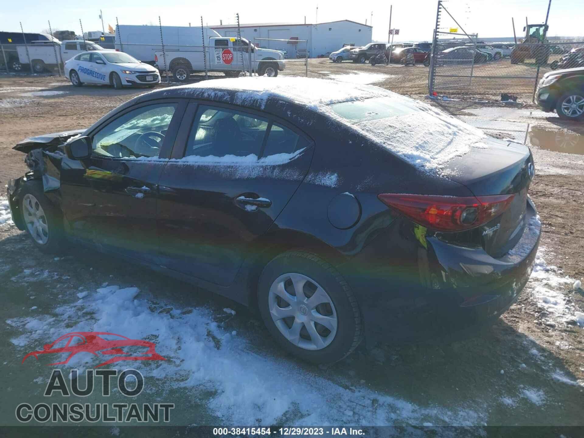 MAZDA MAZDA3 2018 - 3MZBN1U79JM221275