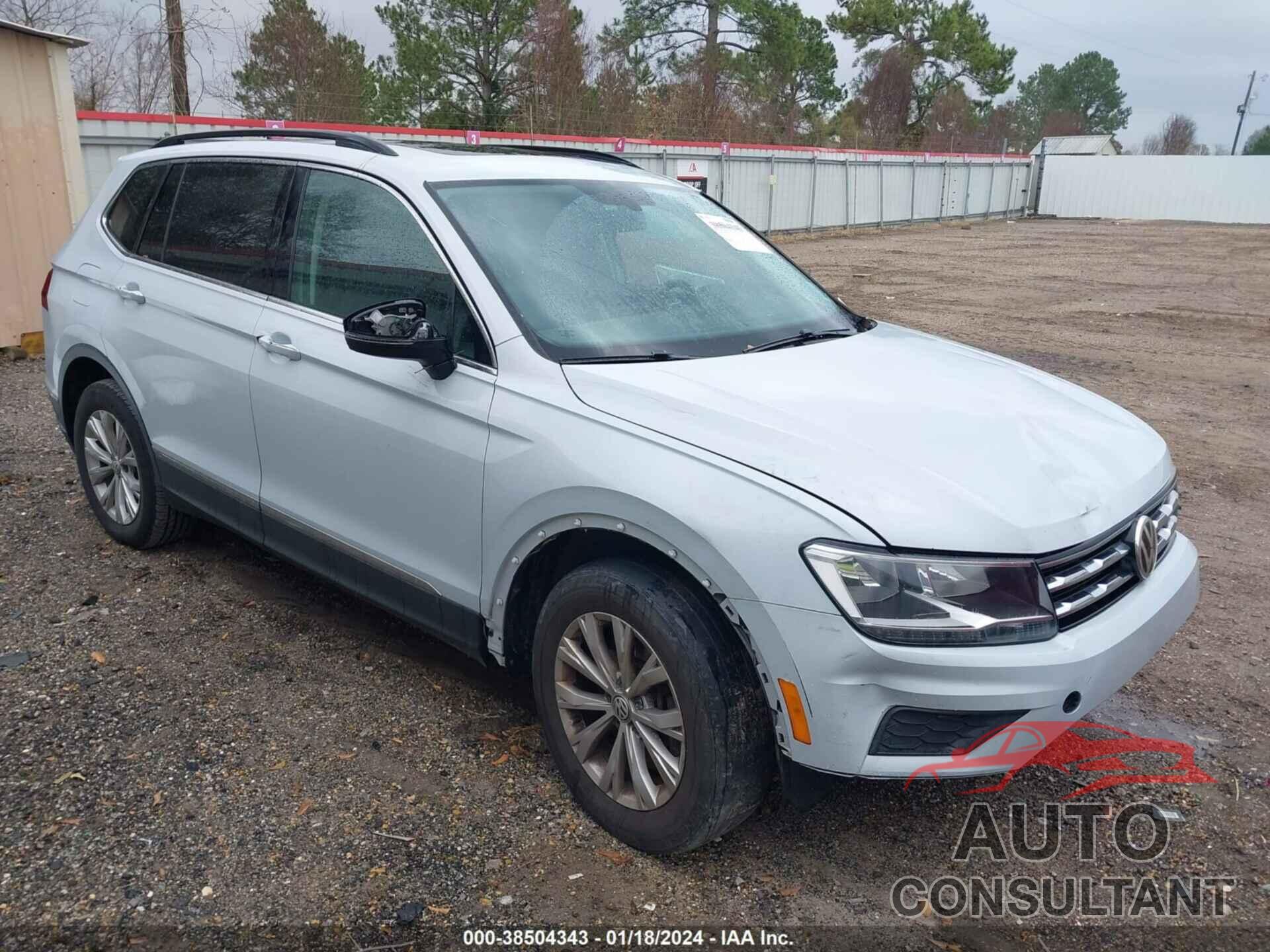 VOLKSWAGEN TIGUAN 2018 - 3VV3B7AX3JM087050