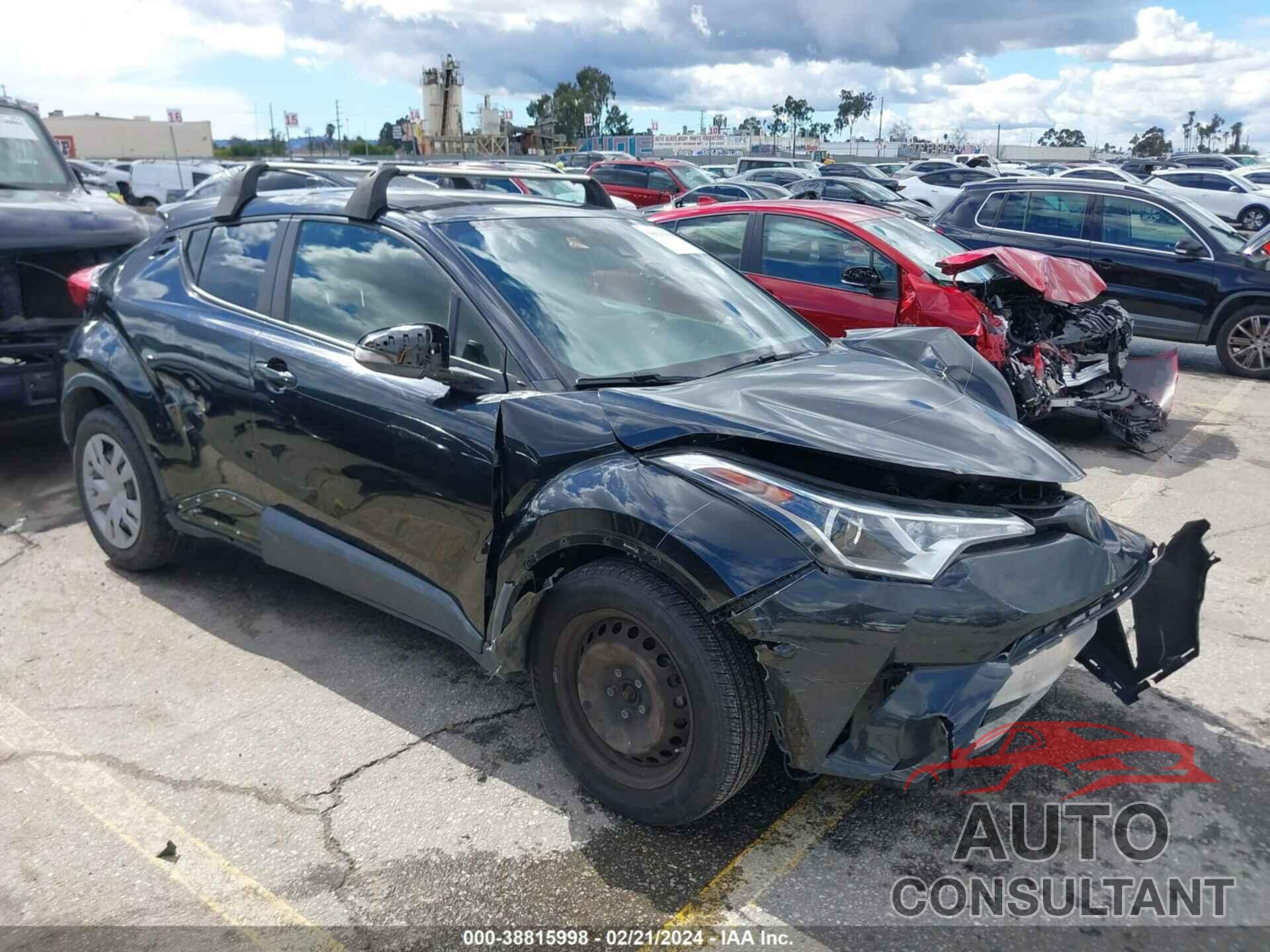 TOYOTA C-HR 2019 - JTNKHMBX0K1057228