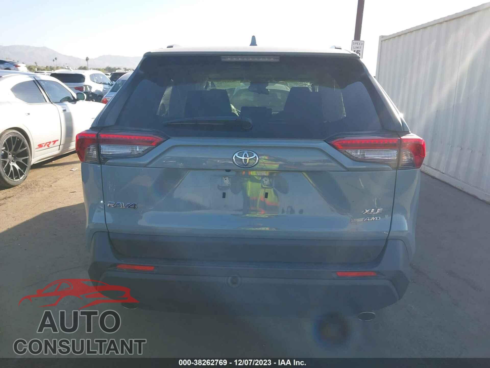 TOYOTA RAV4 2019 - JTMP1RFVXKD518910