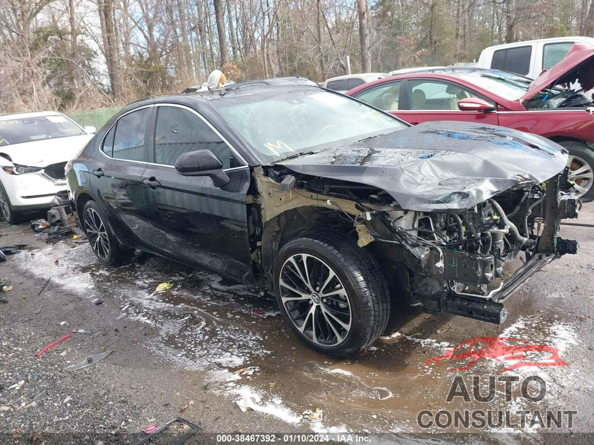 TOYOTA CAMRY 2018 - 4T1B11HK2JU119711