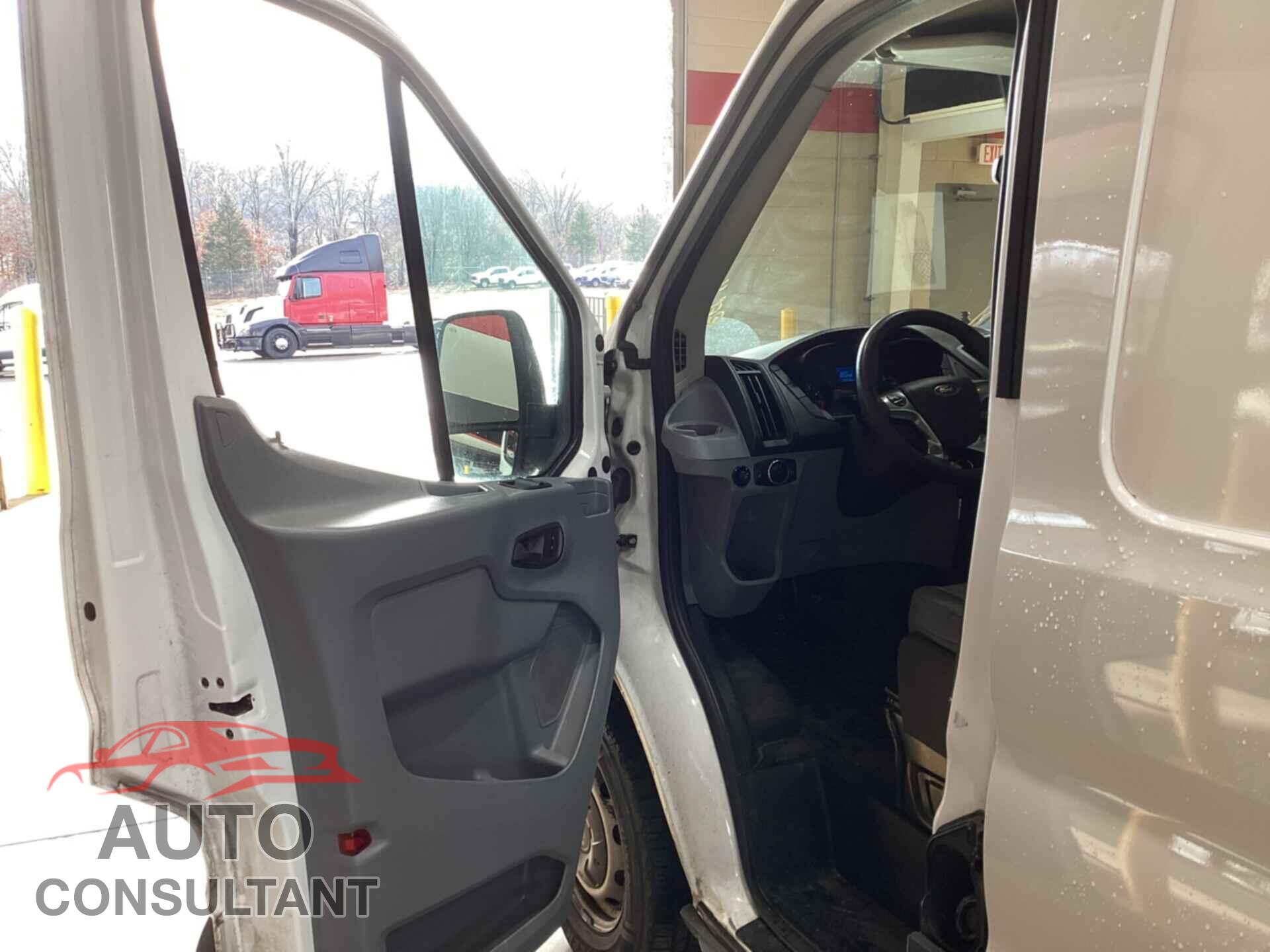 FORD TRANSIT 2017 - 1FTYR2CM4HKA15846
