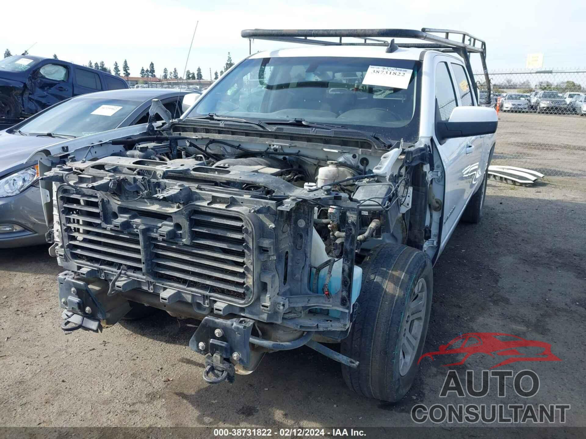 CHEVROLET SILVERADO 1500 2018 - 3GCUKREC1JG170819