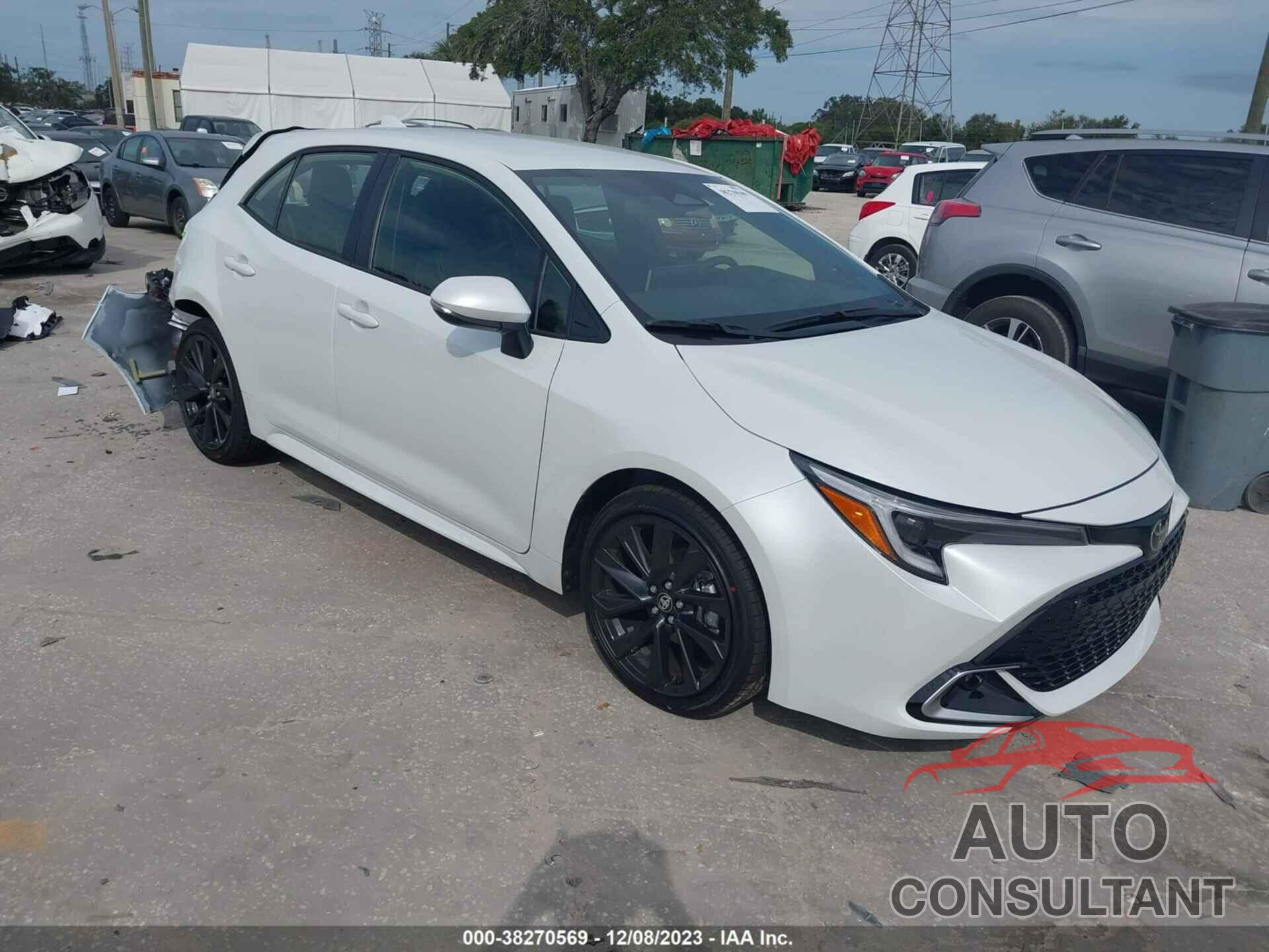 TOYOTA COROLLA 2024 - JTNC4MBE3R3219043