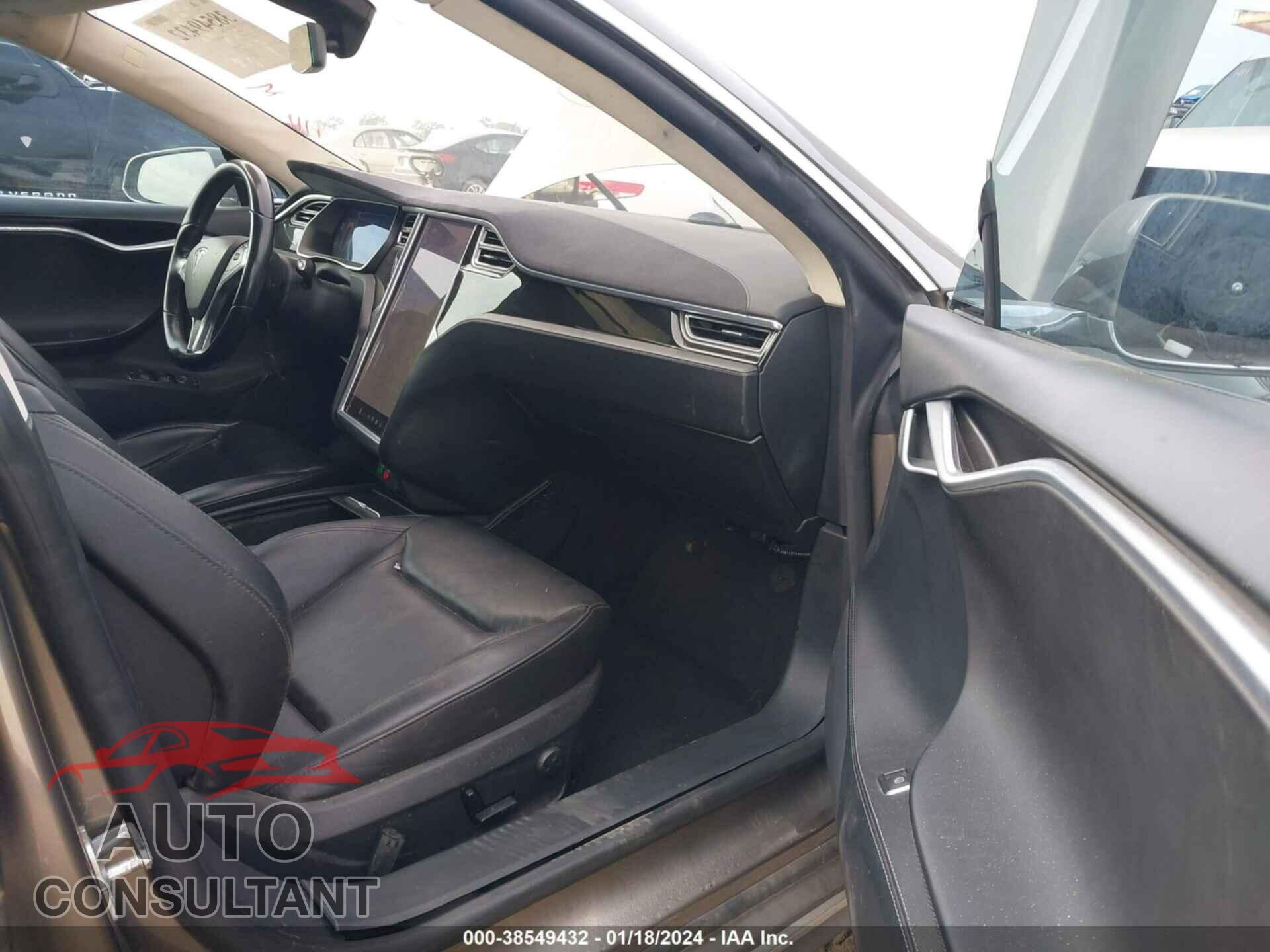 TESLA MODEL S 2016 - 5YJSA1E2XGF134628