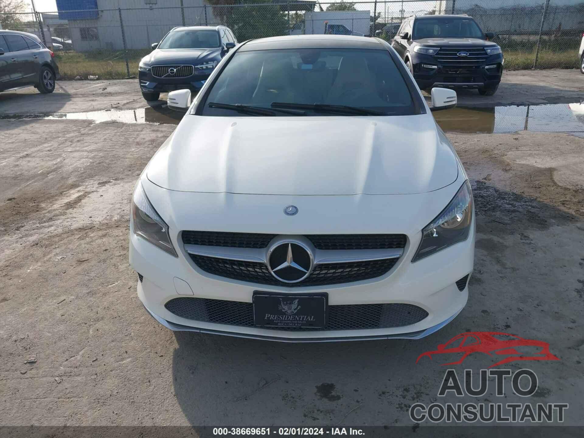 MERCEDES-BENZ CLA 250 2017 - WDDSJ4EB4HN458068