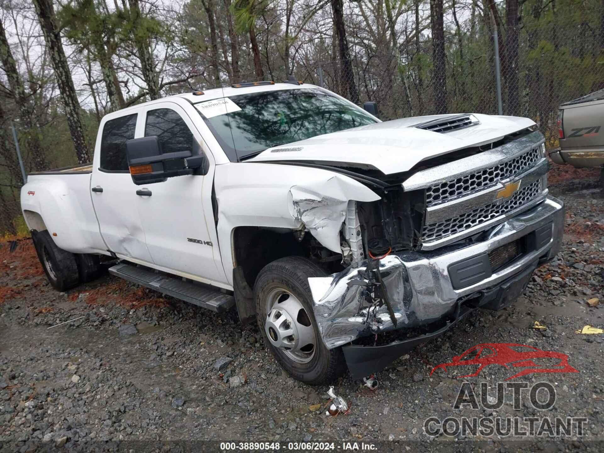 CHEVROLET SILVERADO 2019 - 1GC4KVCY8KF159813