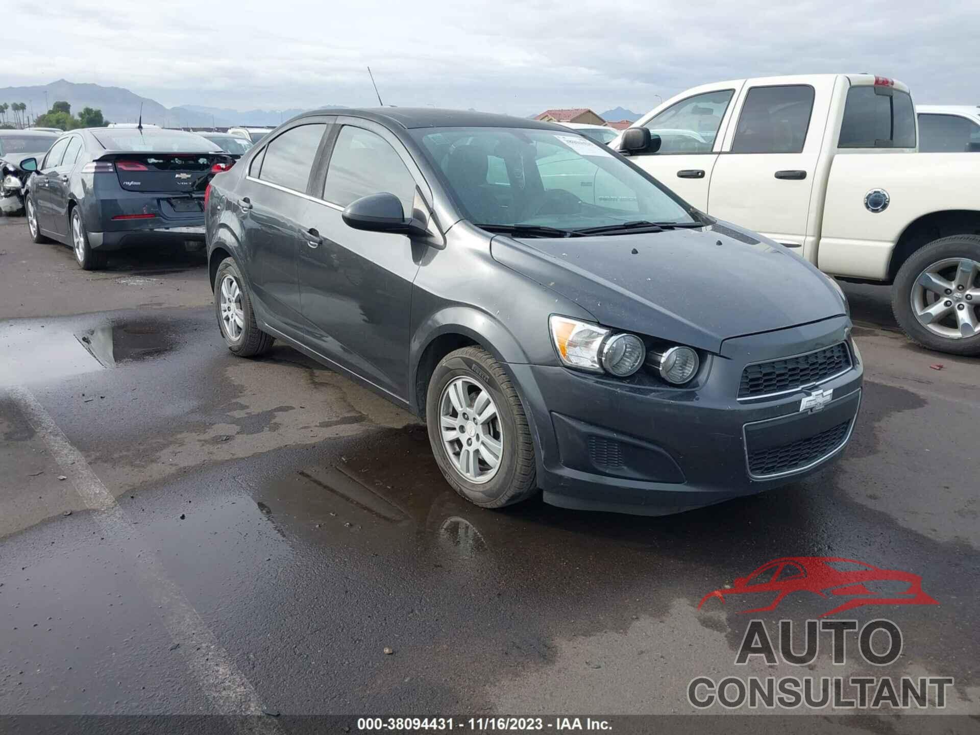 CHEVROLET SONIC 2016 - 1G1JC5SH2G4144043