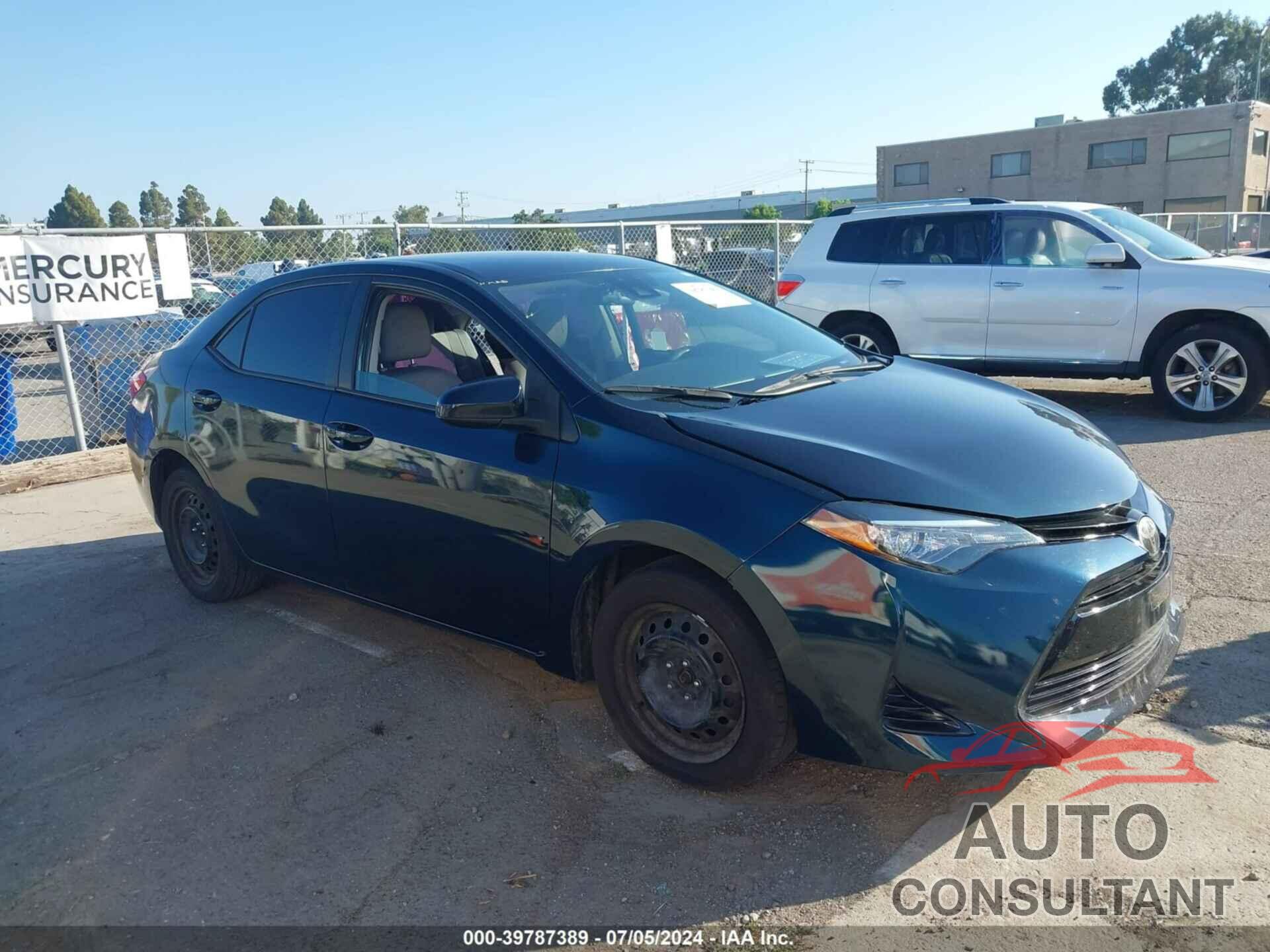 TOYOTA COROLLA 2018 - 2T1BURHEXJC003237