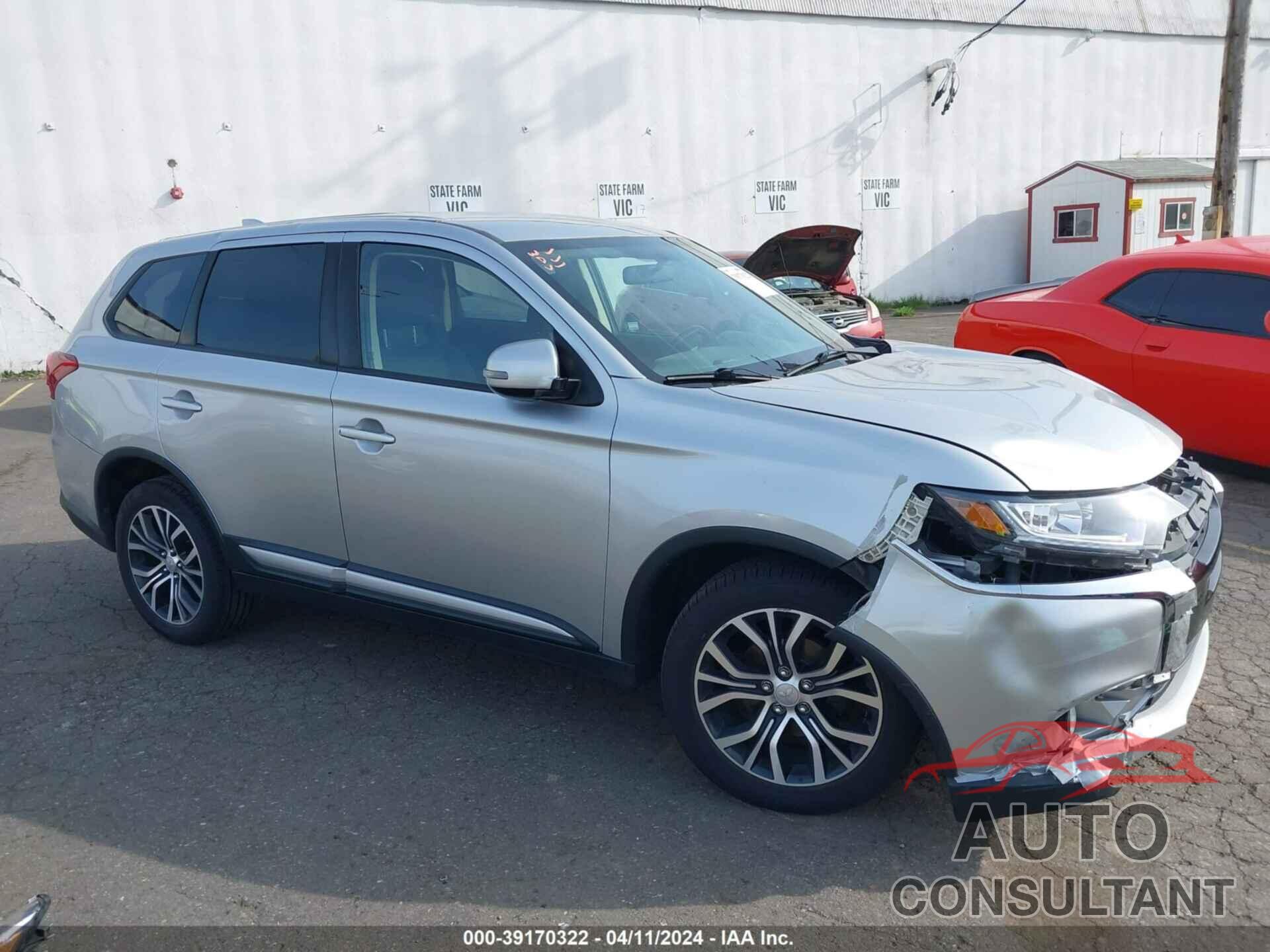 MITSUBISHI OUTLANDER 2018 - JA4AZ3A35JZ054969