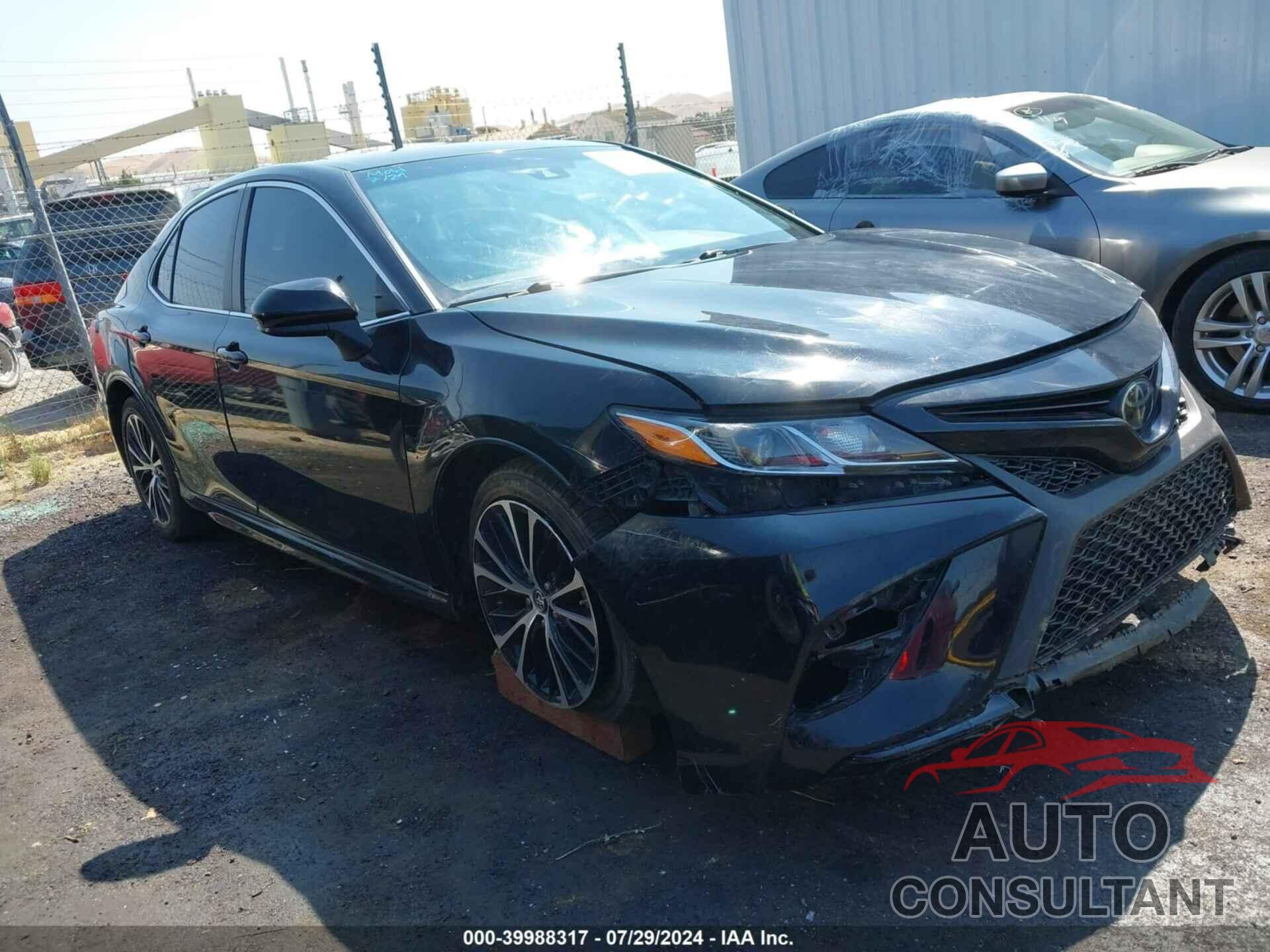 TOYOTA CAMRY 2018 - 4T1B11HK6JU597176