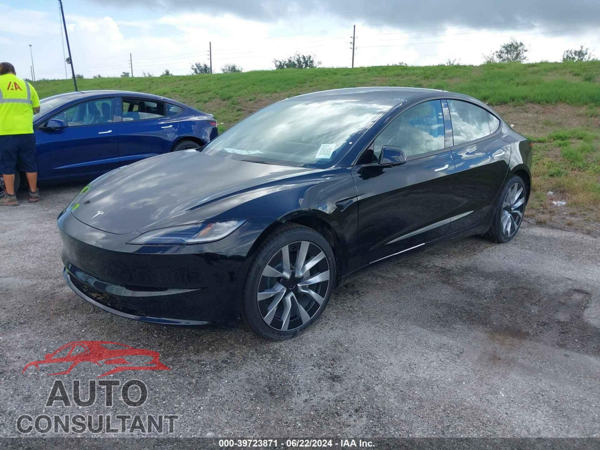 TESLA MODEL 3 2024 - 5YJ3E1EA1RF751211