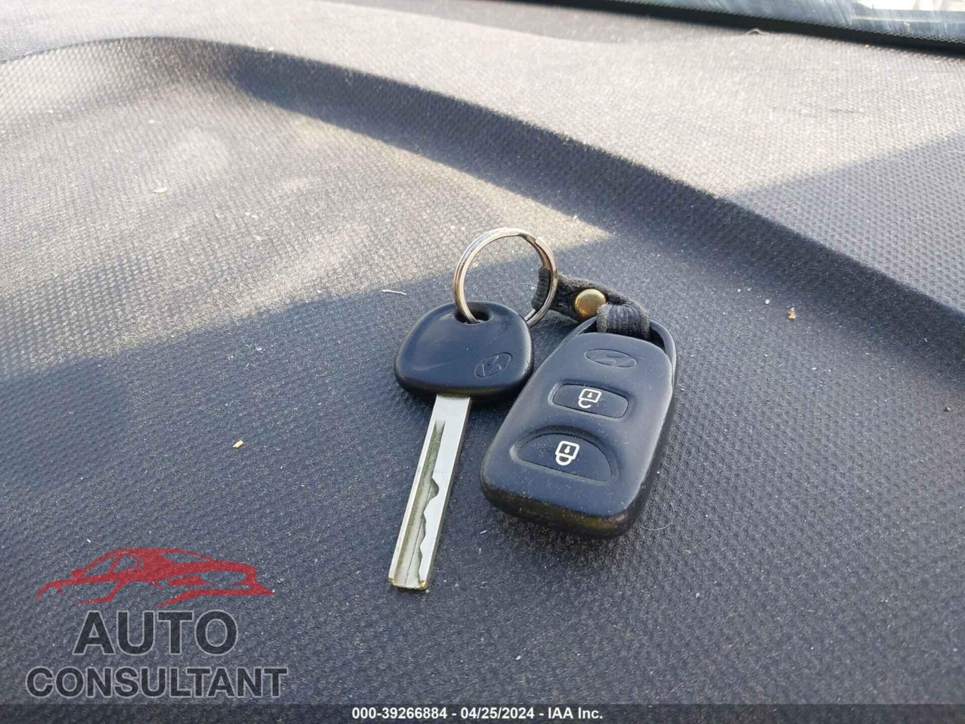 HYUNDAI ACCENT 2016 - KMHCT4AE9GU101896