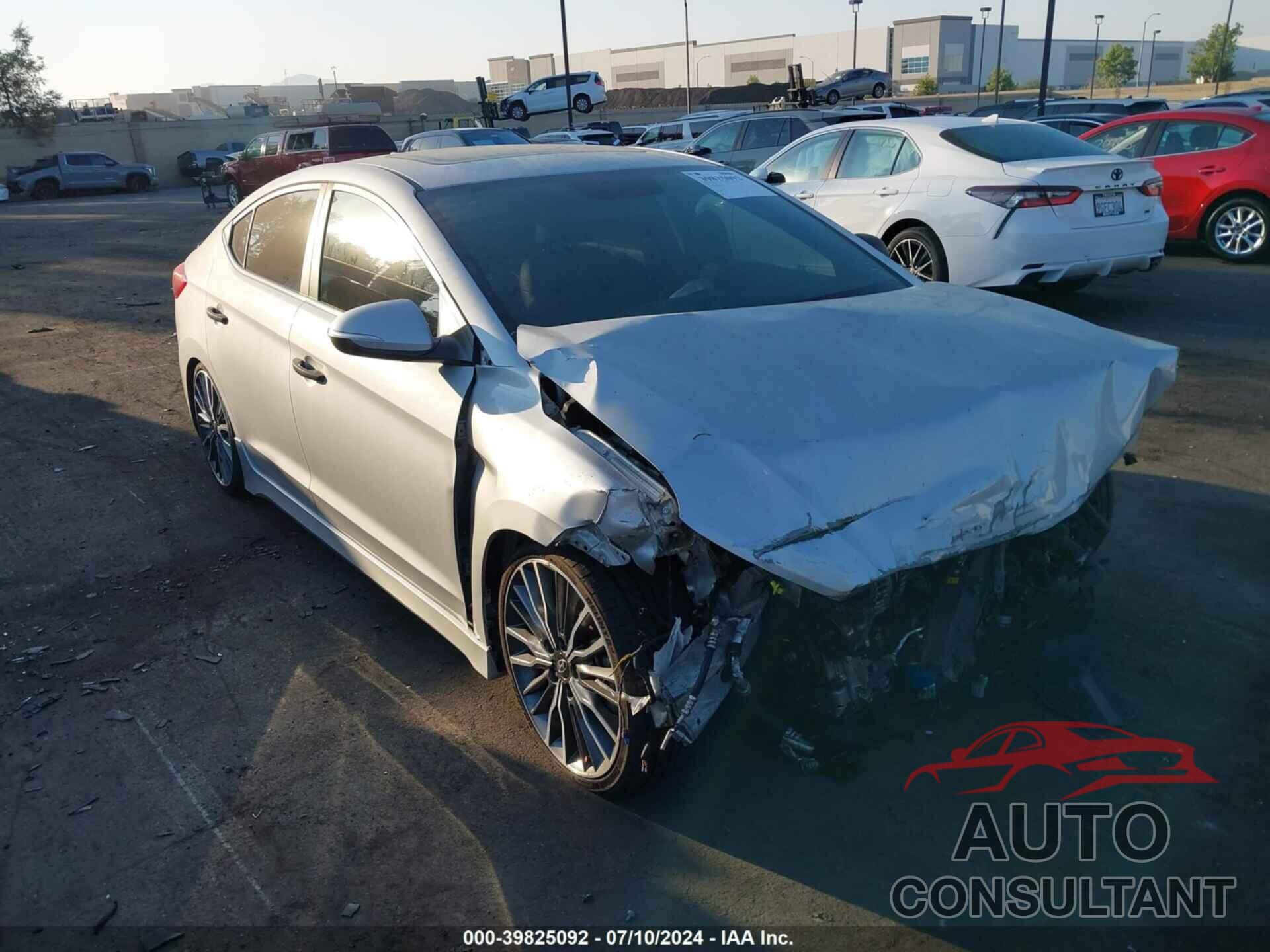 HYUNDAI ELANTRA 2017 - KMHD04LB8HU357349